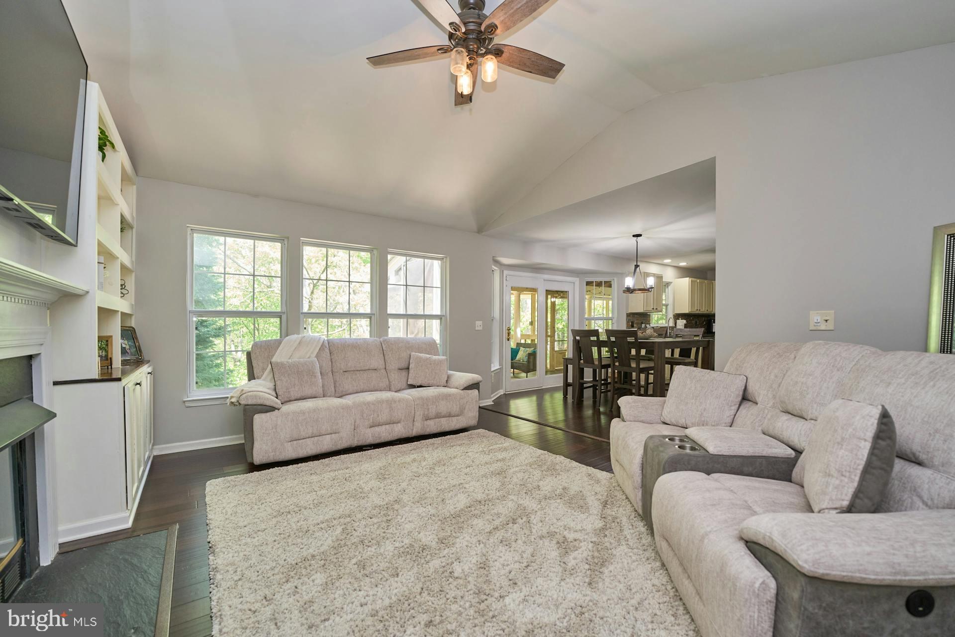 MAYFAIR - Residential