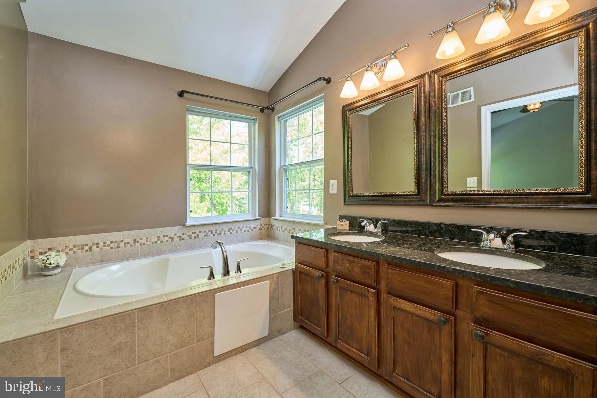 MAYFAIR - Residential