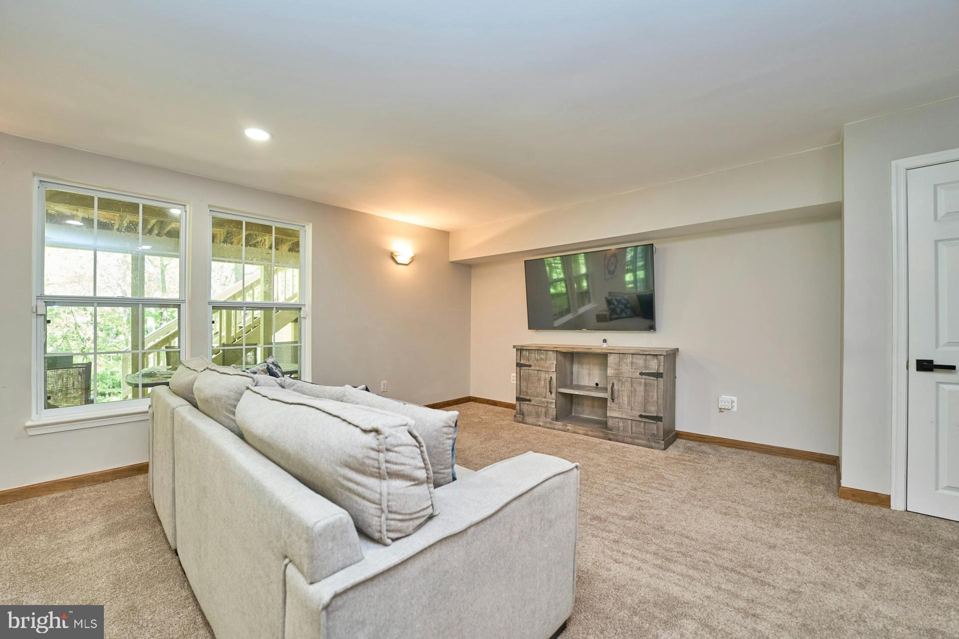 MAYFAIR - Residential