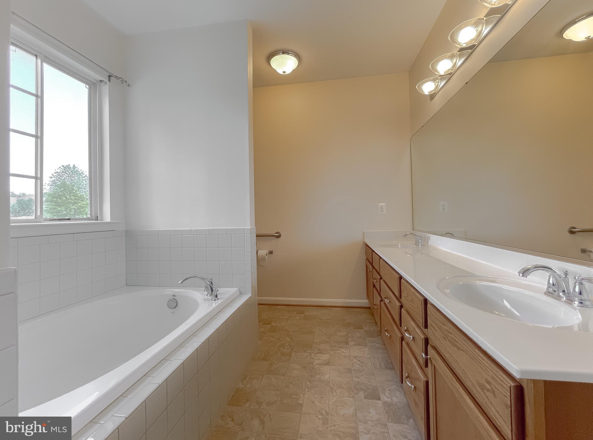 LEONARDTOWN FARMS - Residential Lease