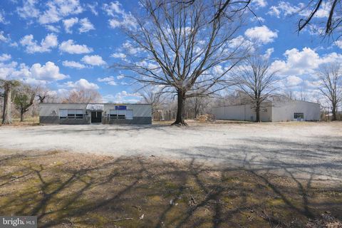 Photo of 2054 Neenah Road, MONTROSS, VA 22520 (MLS # VAWE2010828)