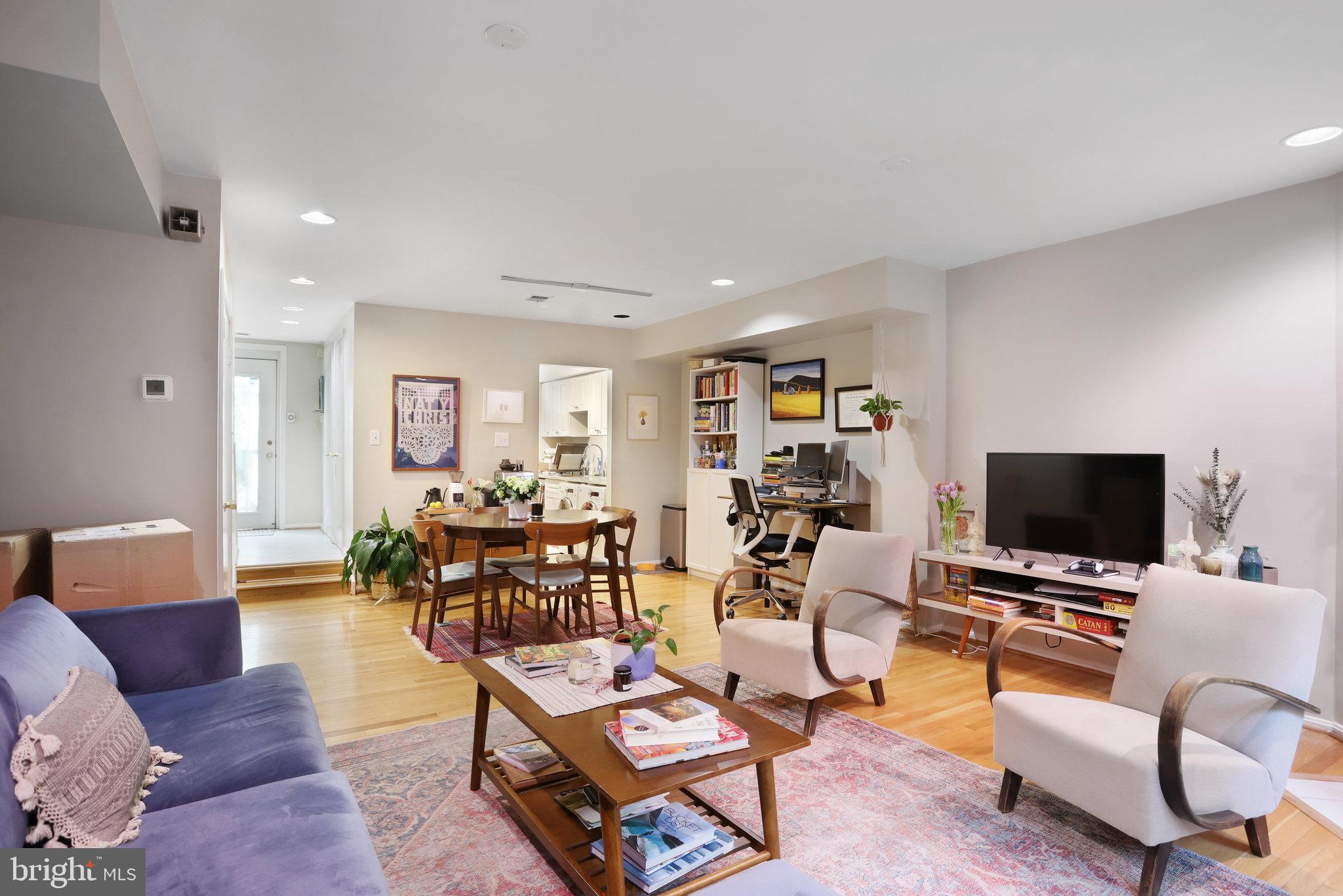 MOUNT PLEASANT - Residential Lease