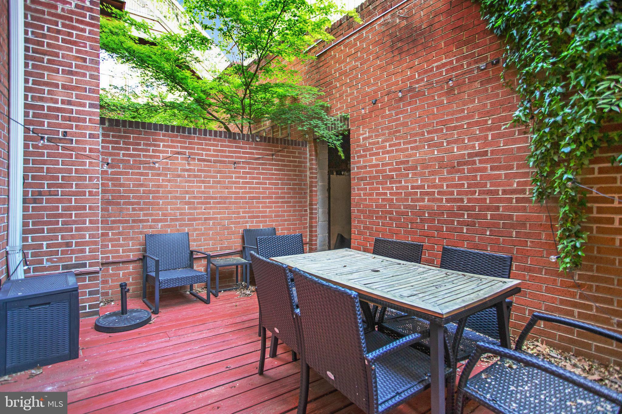MOUNT PLEASANT - Residential Lease