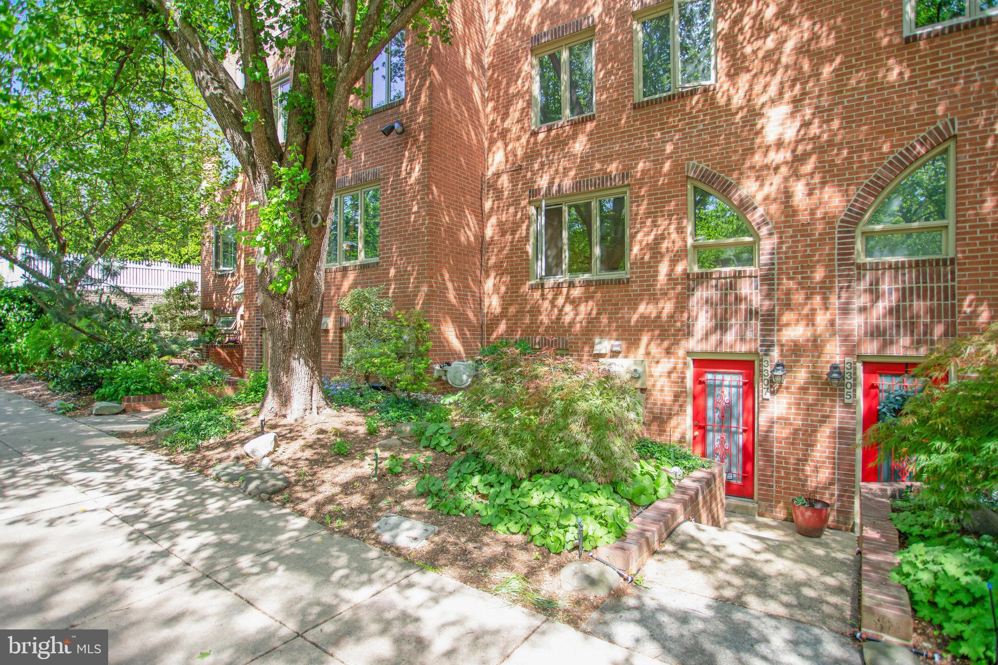 MOUNT PLEASANT - Residential Lease