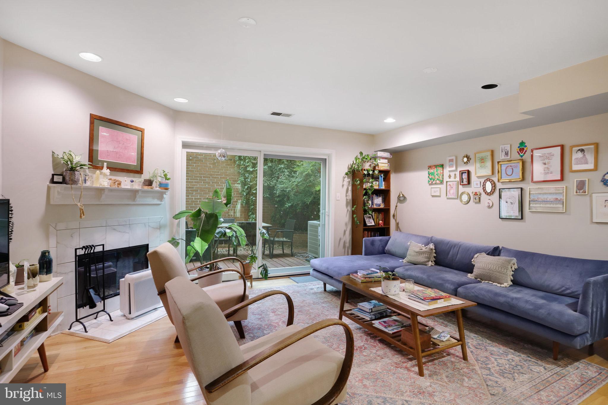 MOUNT PLEASANT - Residential Lease