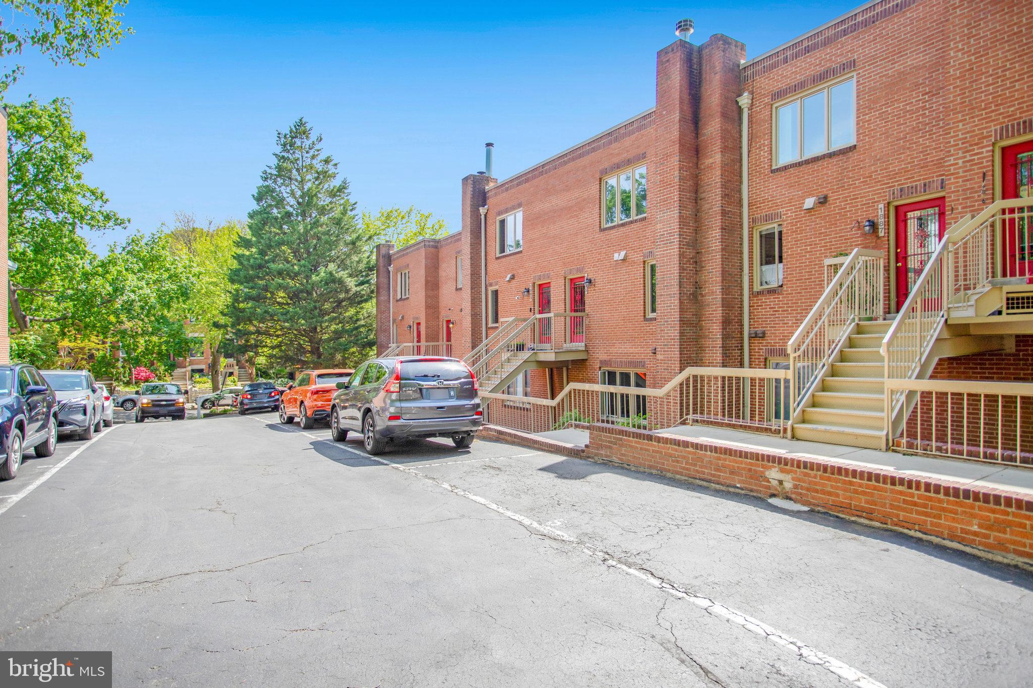 MOUNT PLEASANT - Residential Lease