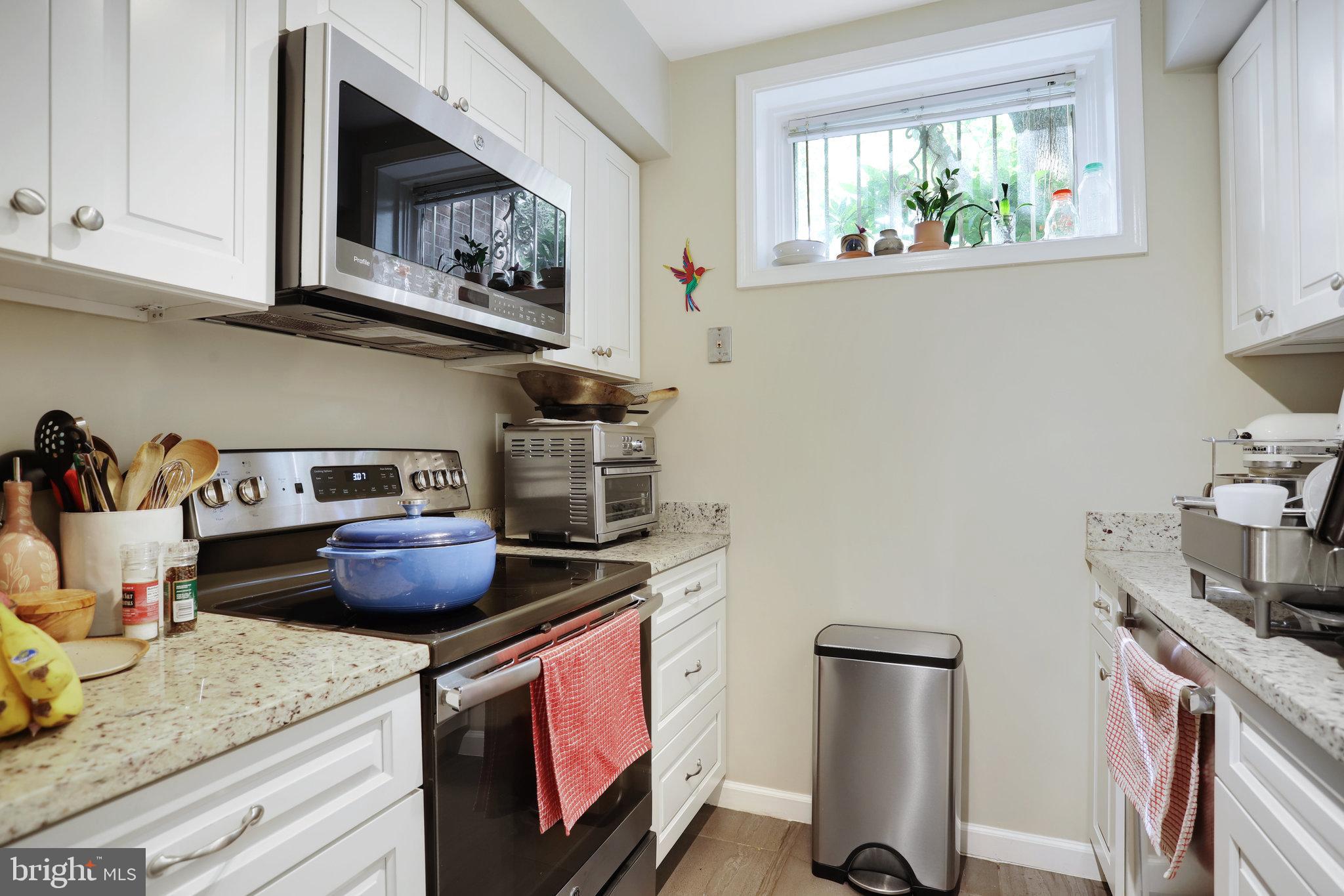 MOUNT PLEASANT - Residential Lease