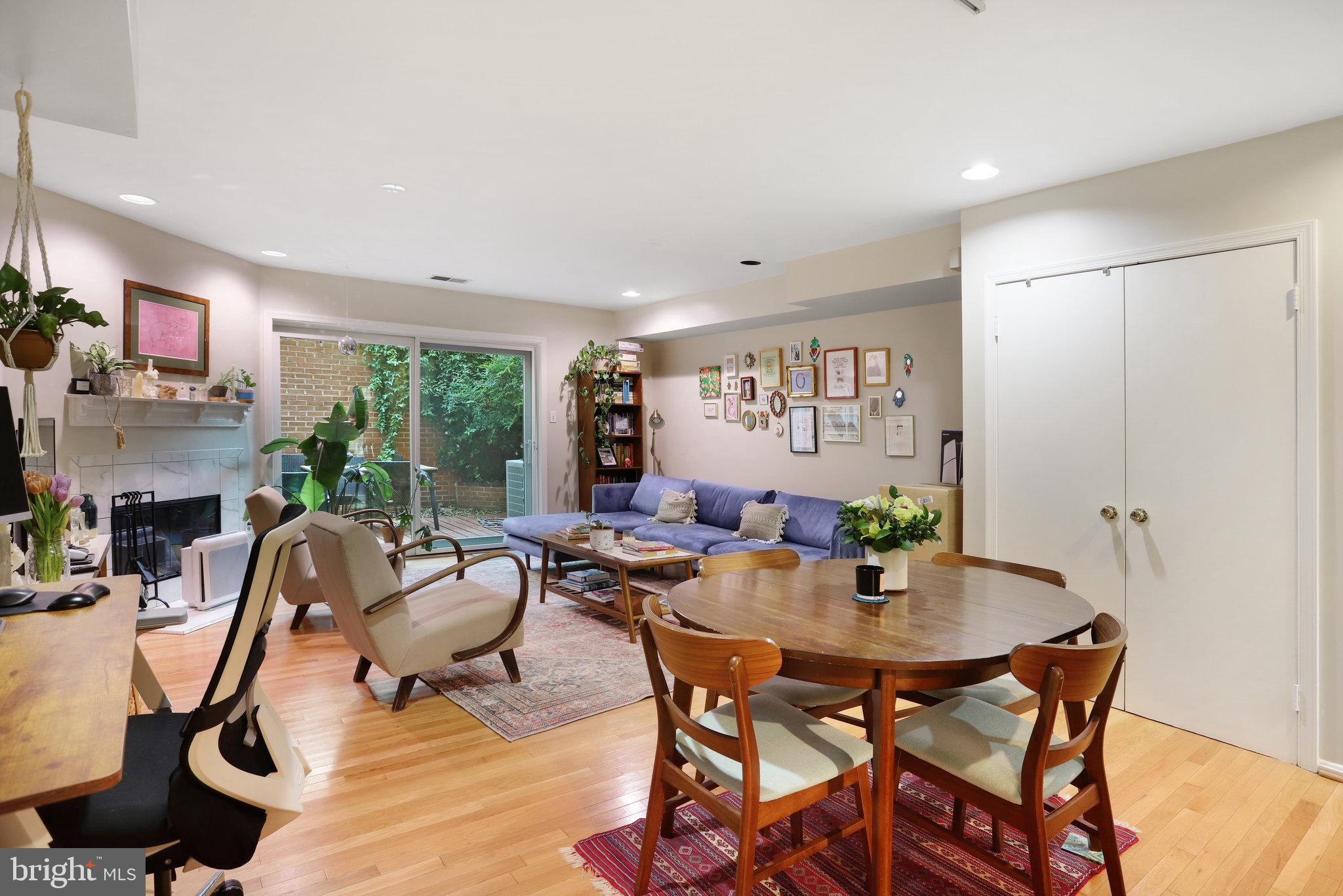 MOUNT PLEASANT - Residential Lease