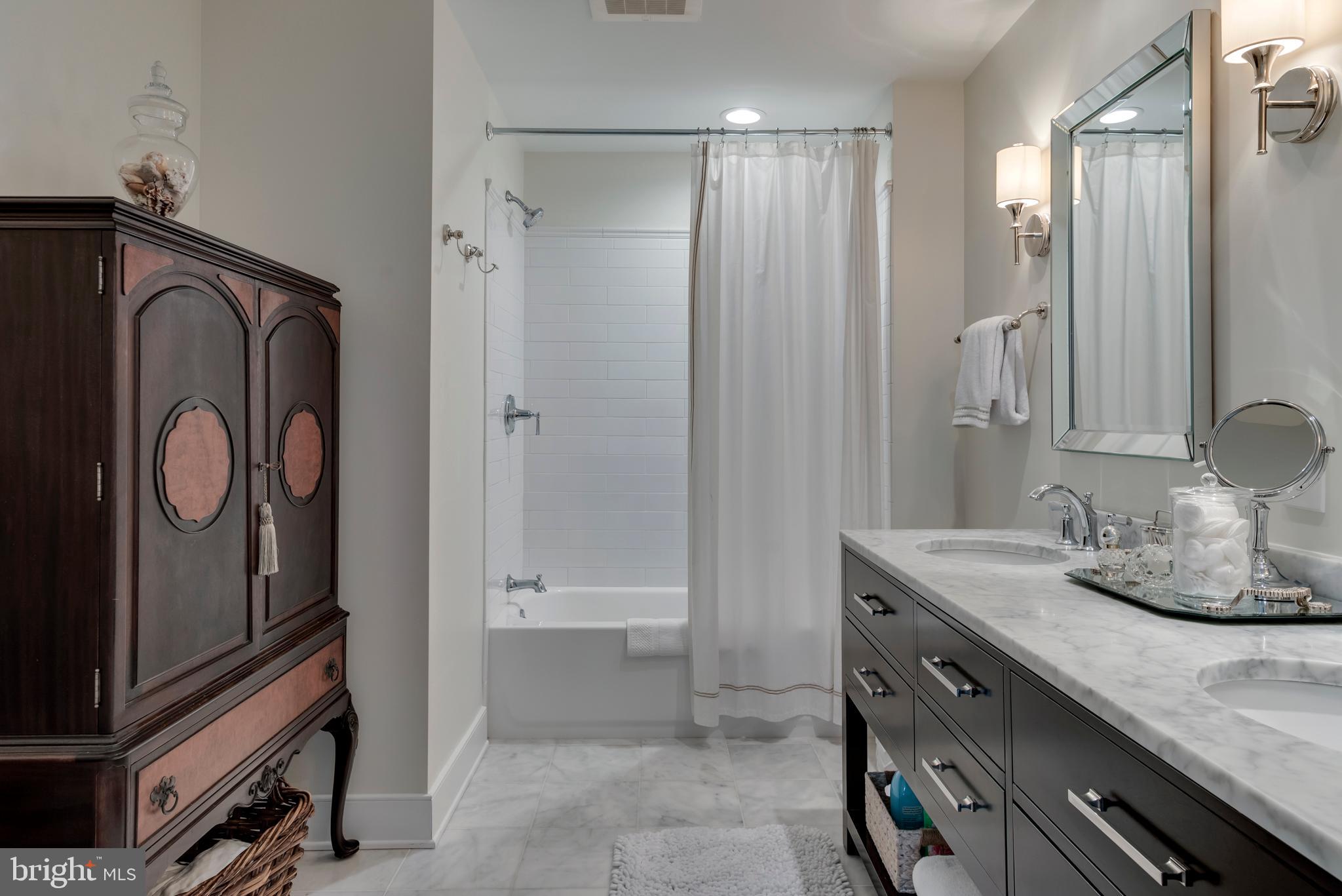 ACTONS LANDING CONDOS - Residential