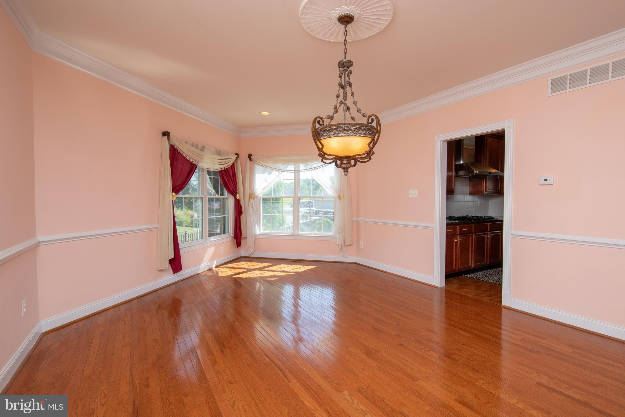 RIVERCREST - Residential