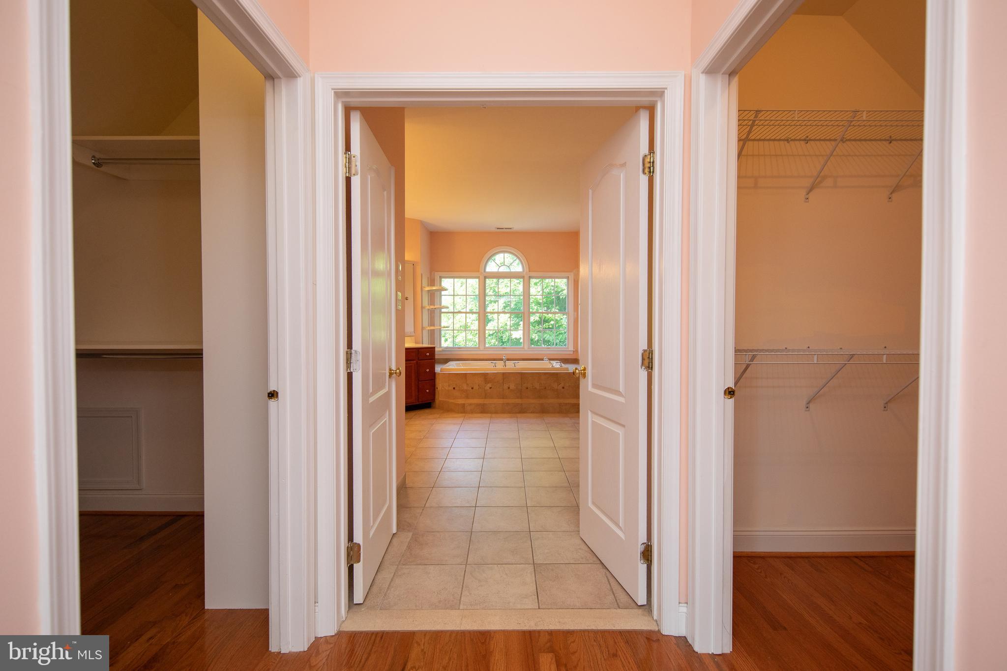 RIVERCREST - Residential