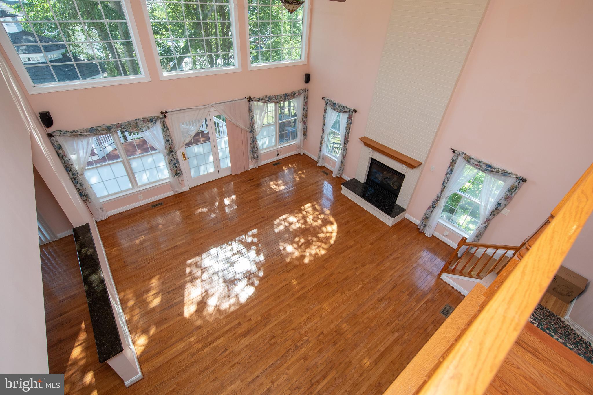 RIVERCREST - Residential