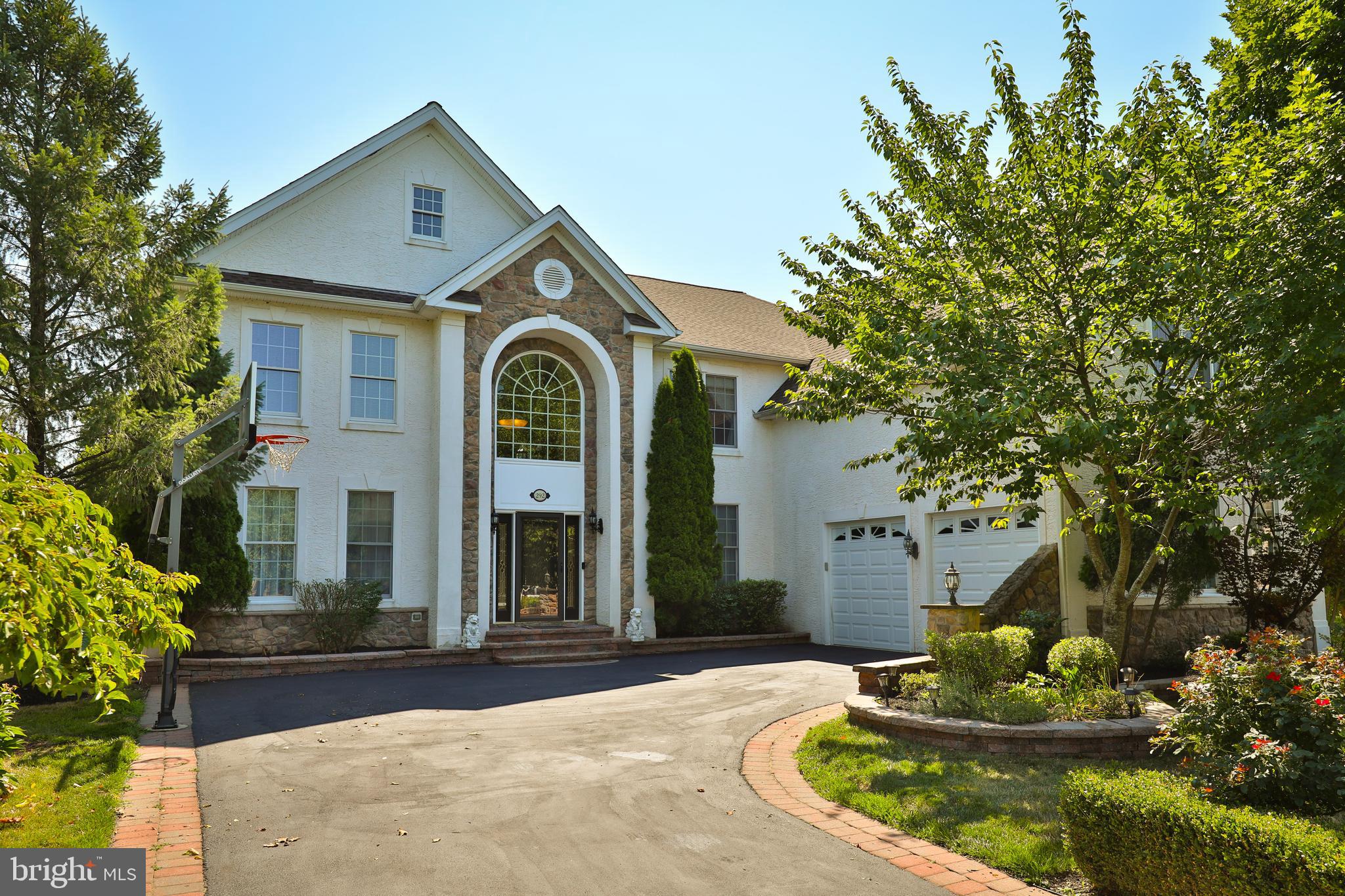 RIVERCREST - Residential