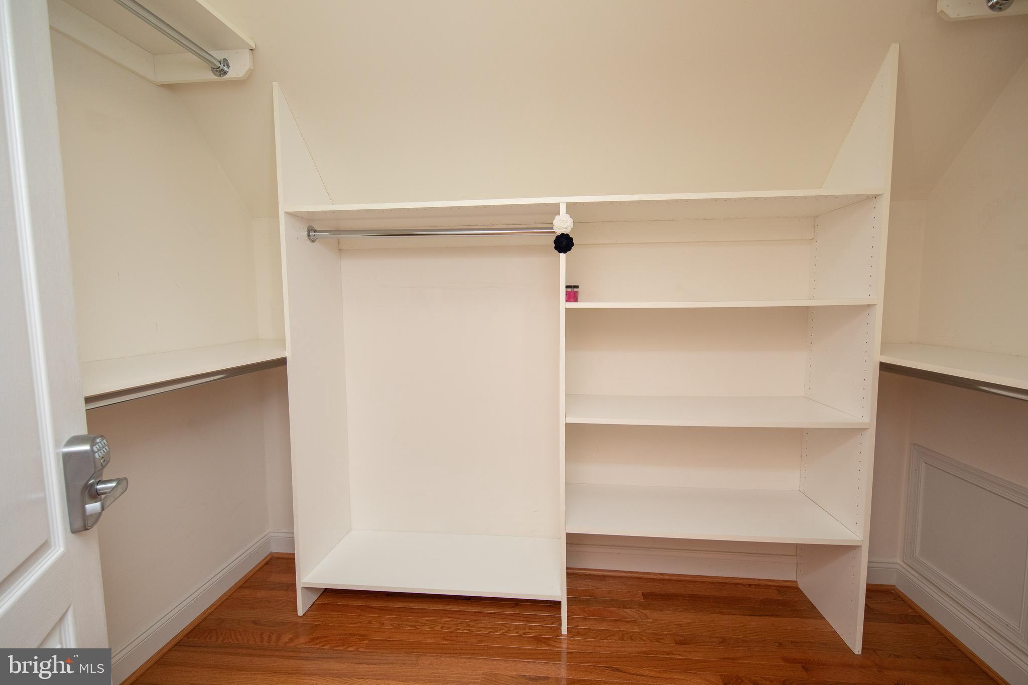 RIVERCREST - Residential