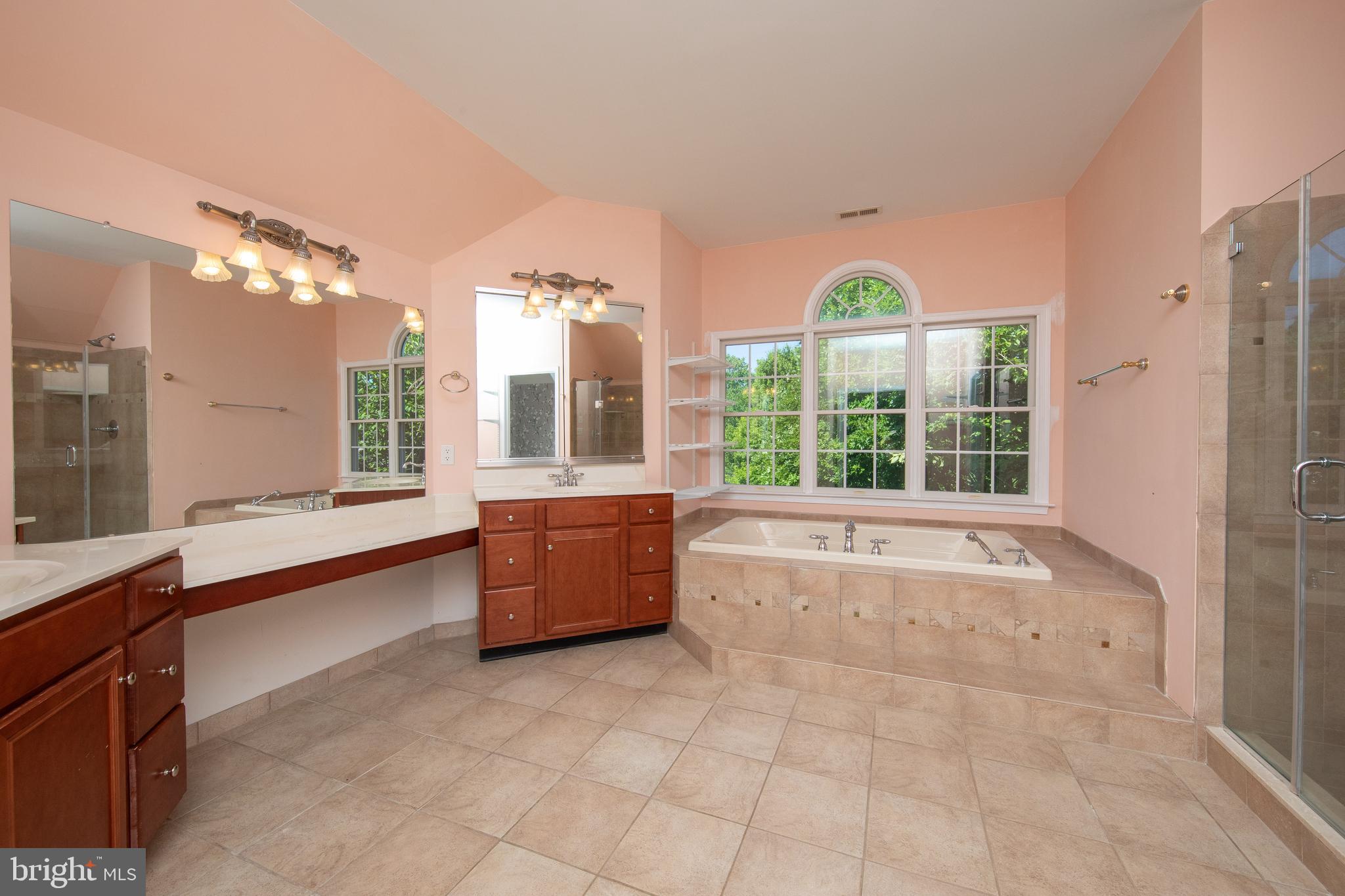 RIVERCREST - Residential