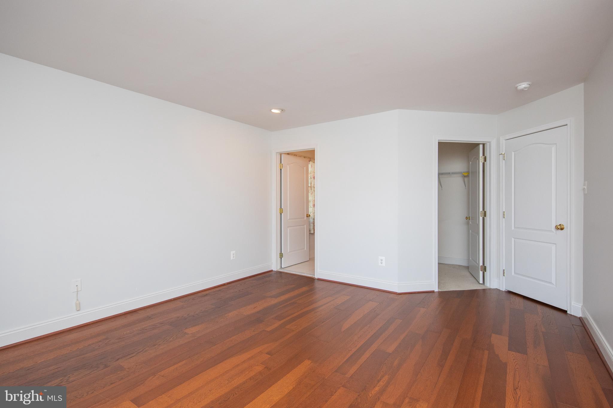 RIVERCREST - Residential