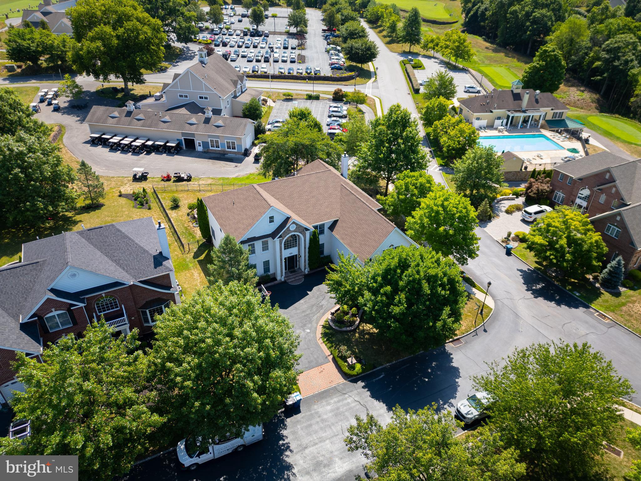 RIVERCREST - Residential