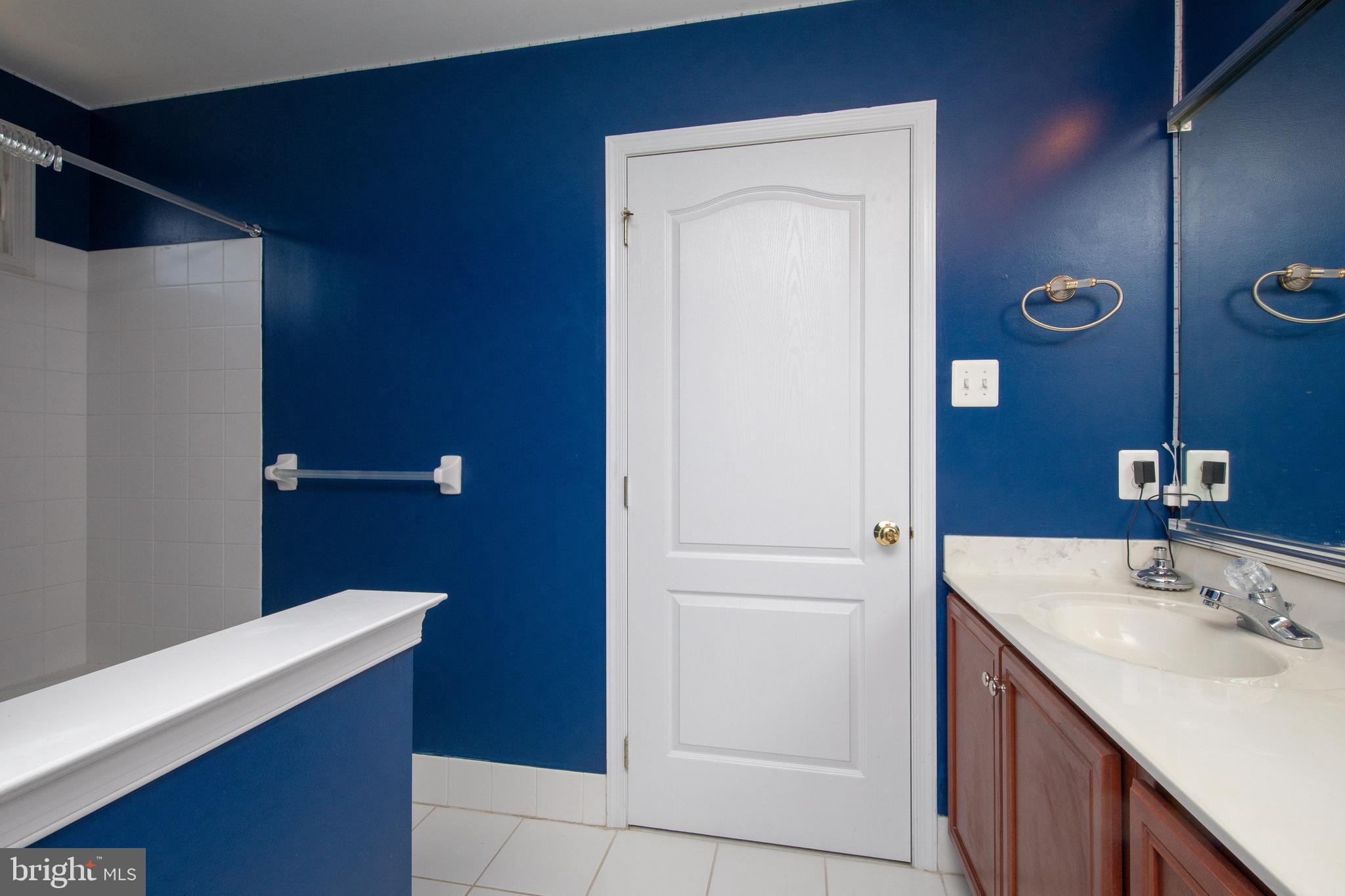 RIVERCREST - Residential