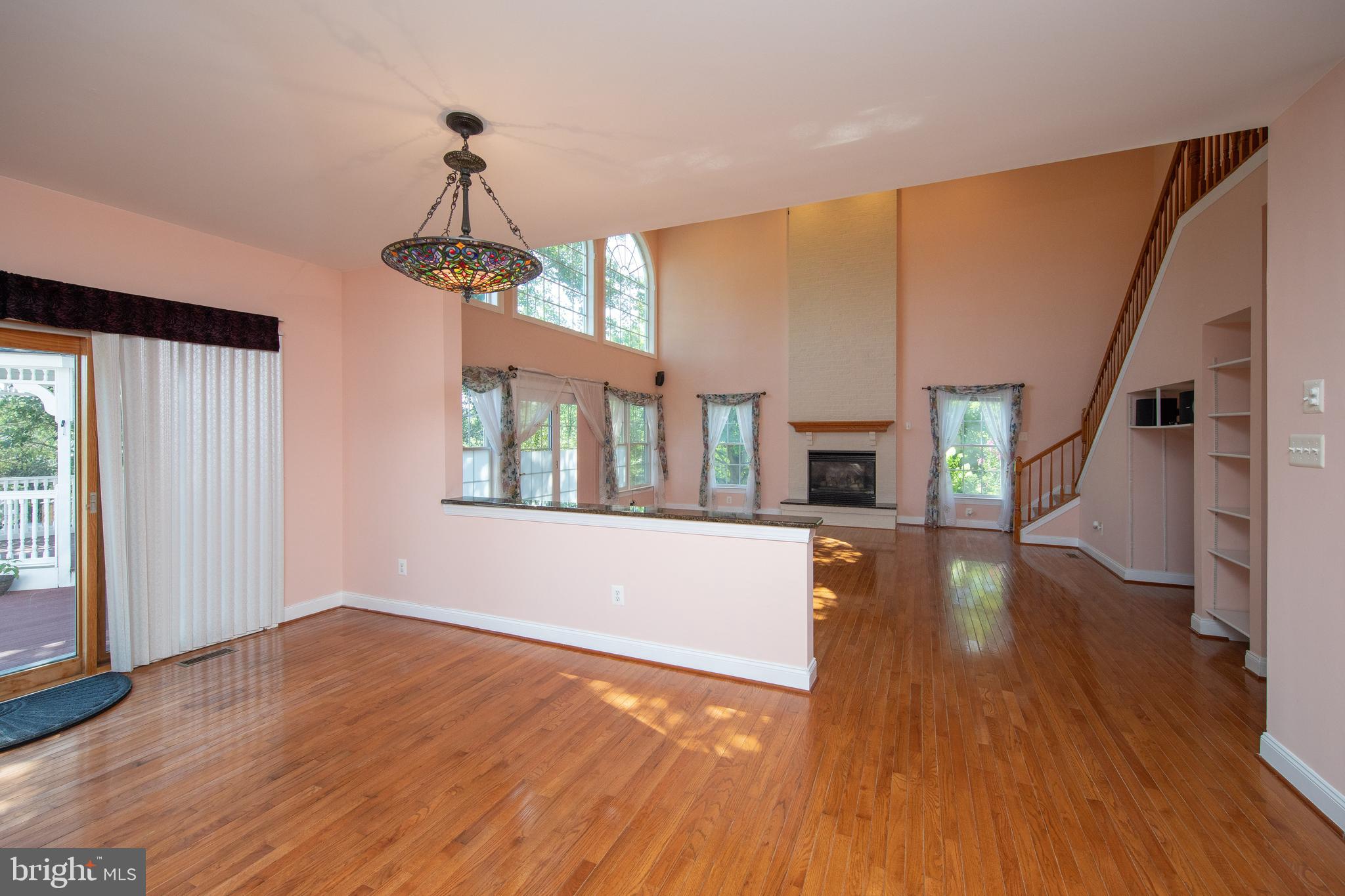 RIVERCREST - Residential