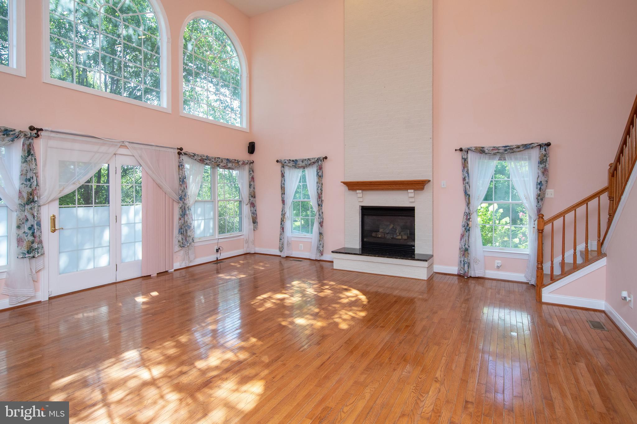 RIVERCREST - Residential