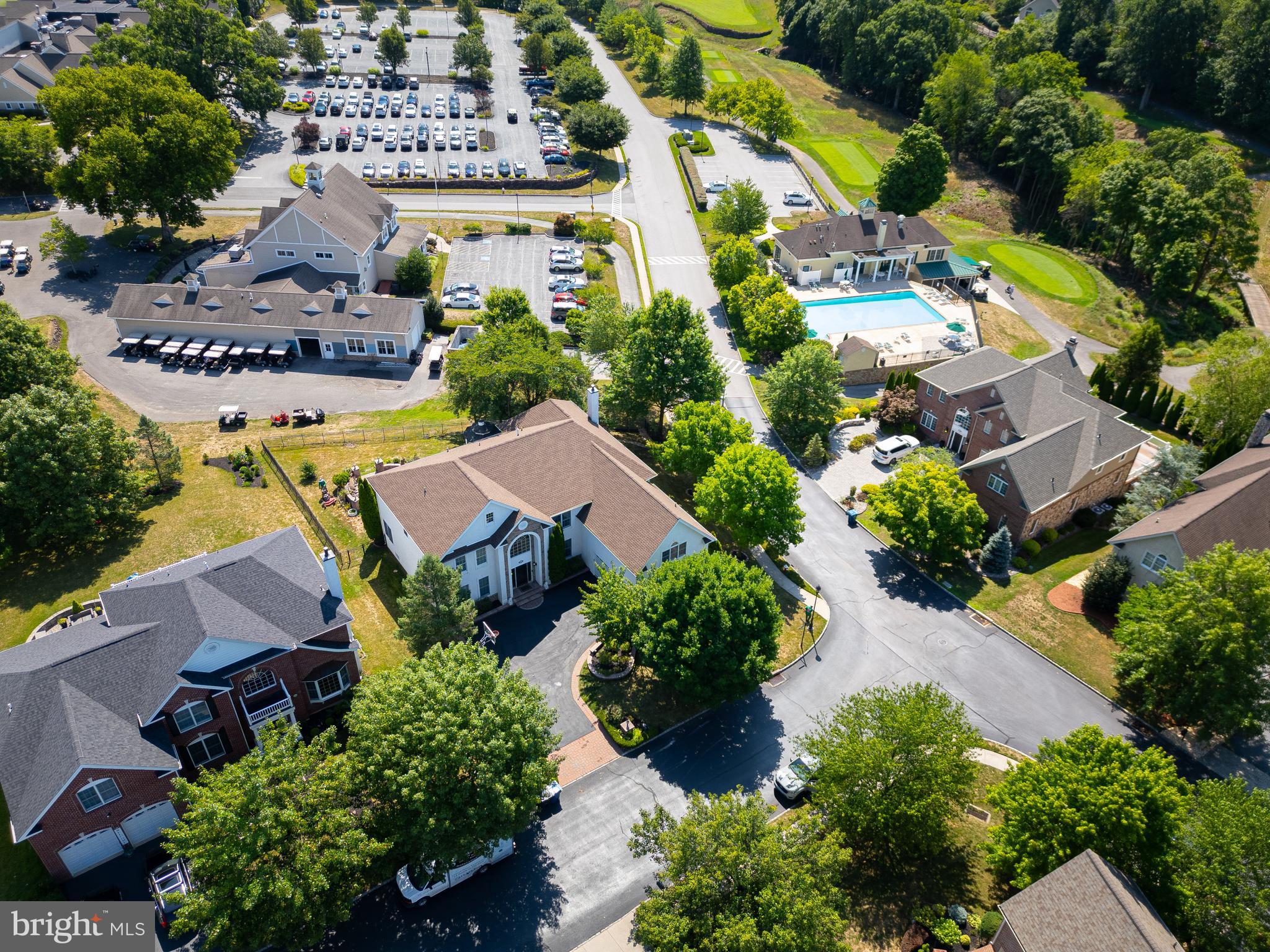 RIVERCREST - Residential