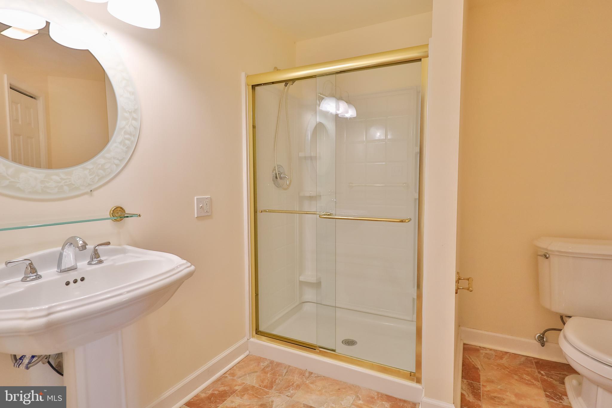 RIVERCREST - Residential