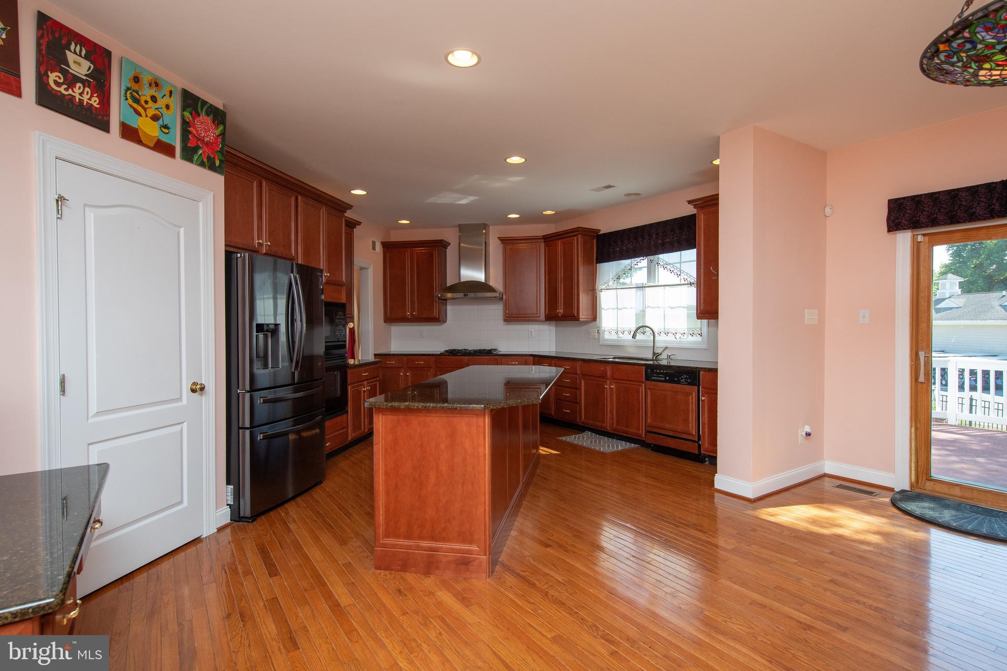 RIVERCREST - Residential