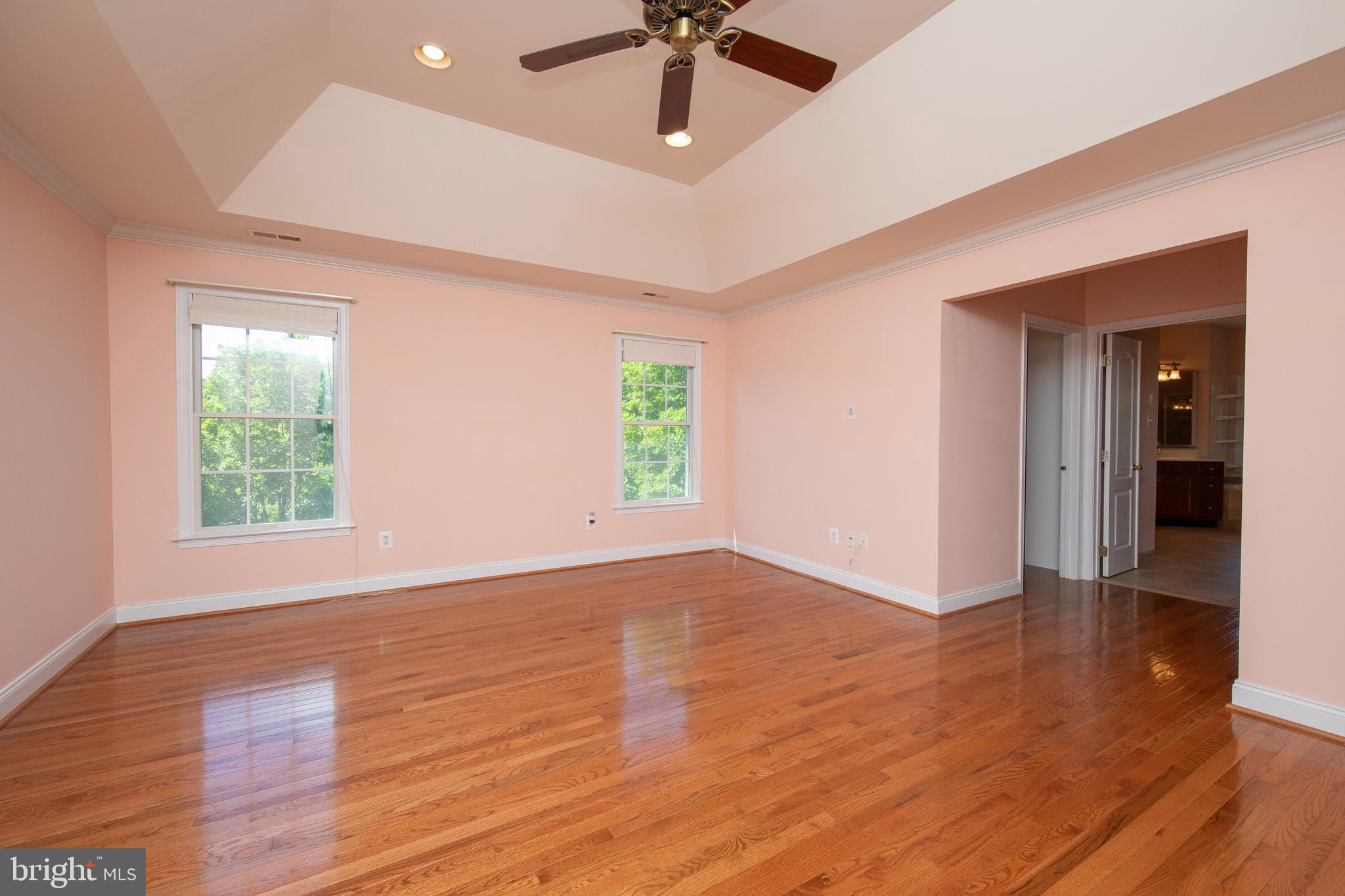 RIVERCREST - Residential