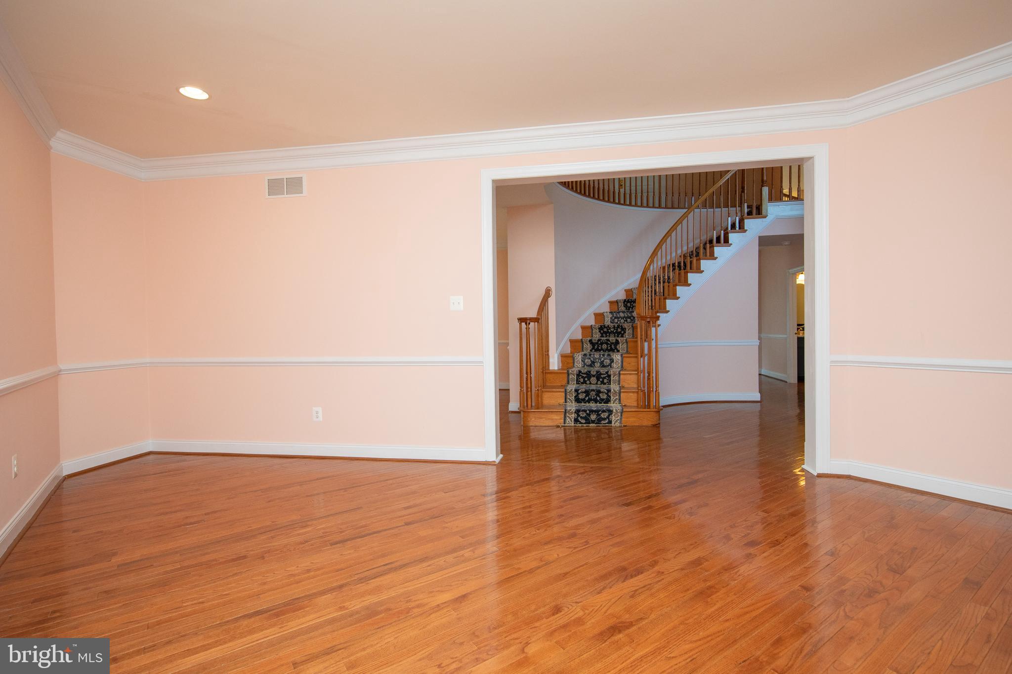 RIVERCREST - Residential