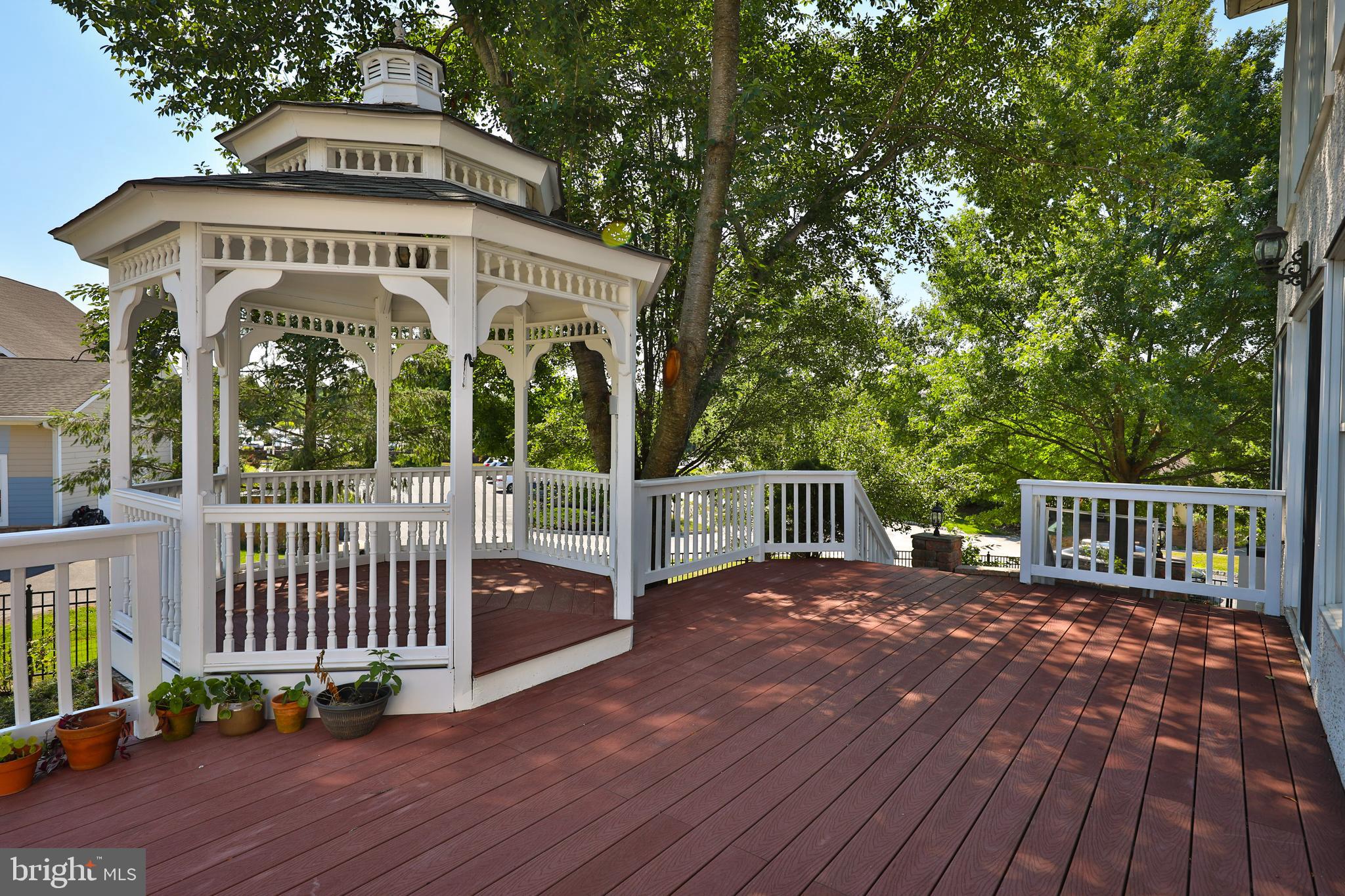 RIVERCREST - Residential