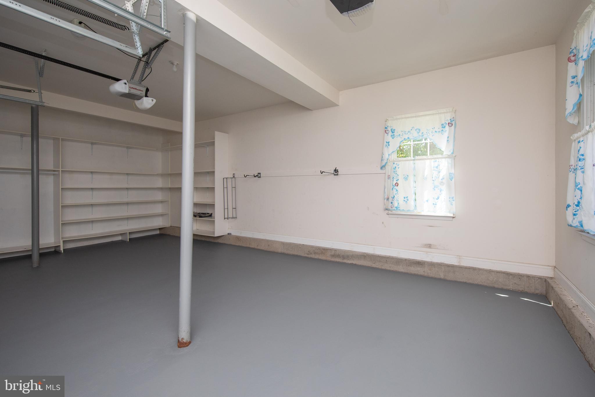 RIVERCREST - Residential