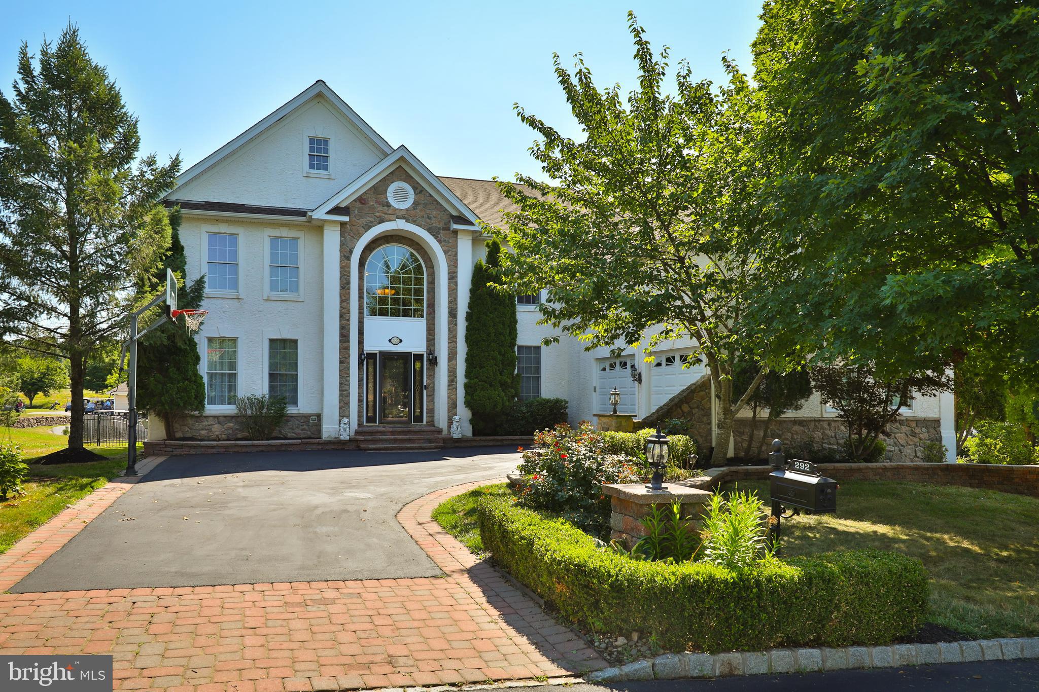 RIVERCREST - Residential