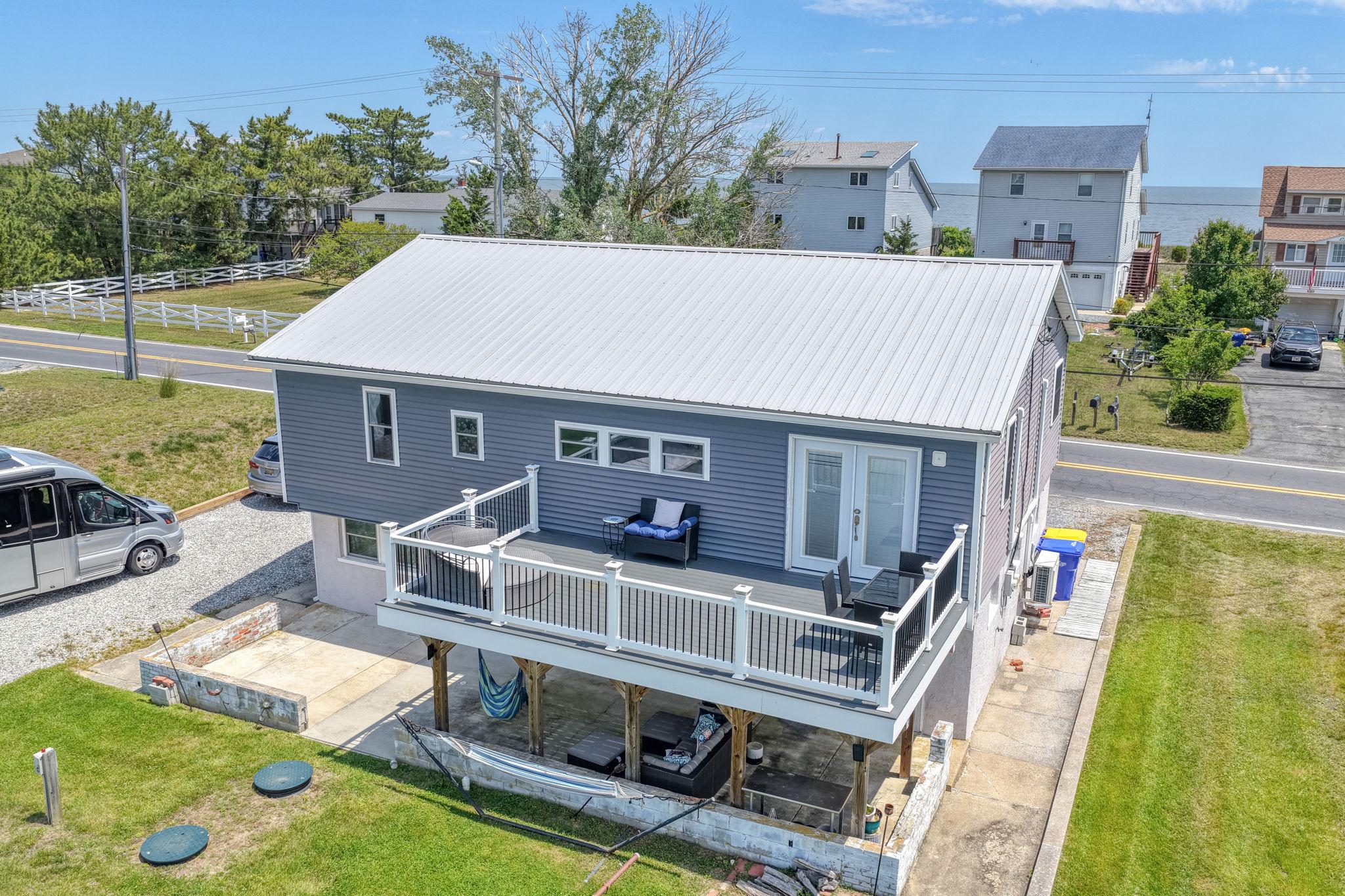 476 BAY AVENUE
