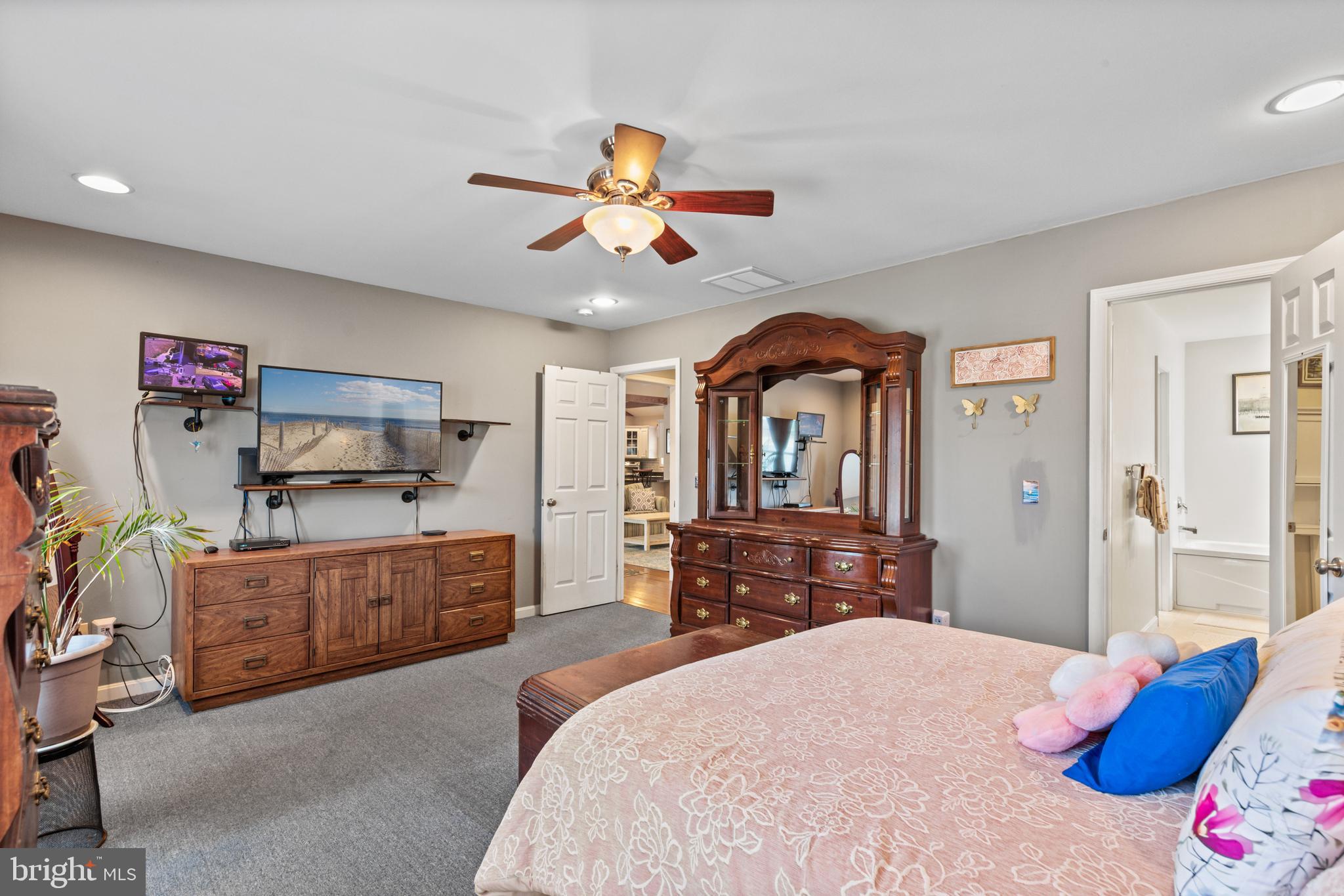 TUSSOCK ESTATES - Residential