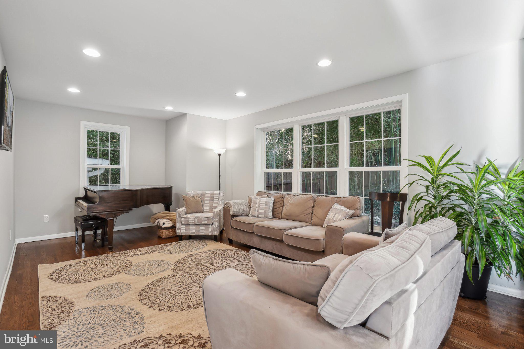 AURORA HILLS - Residential