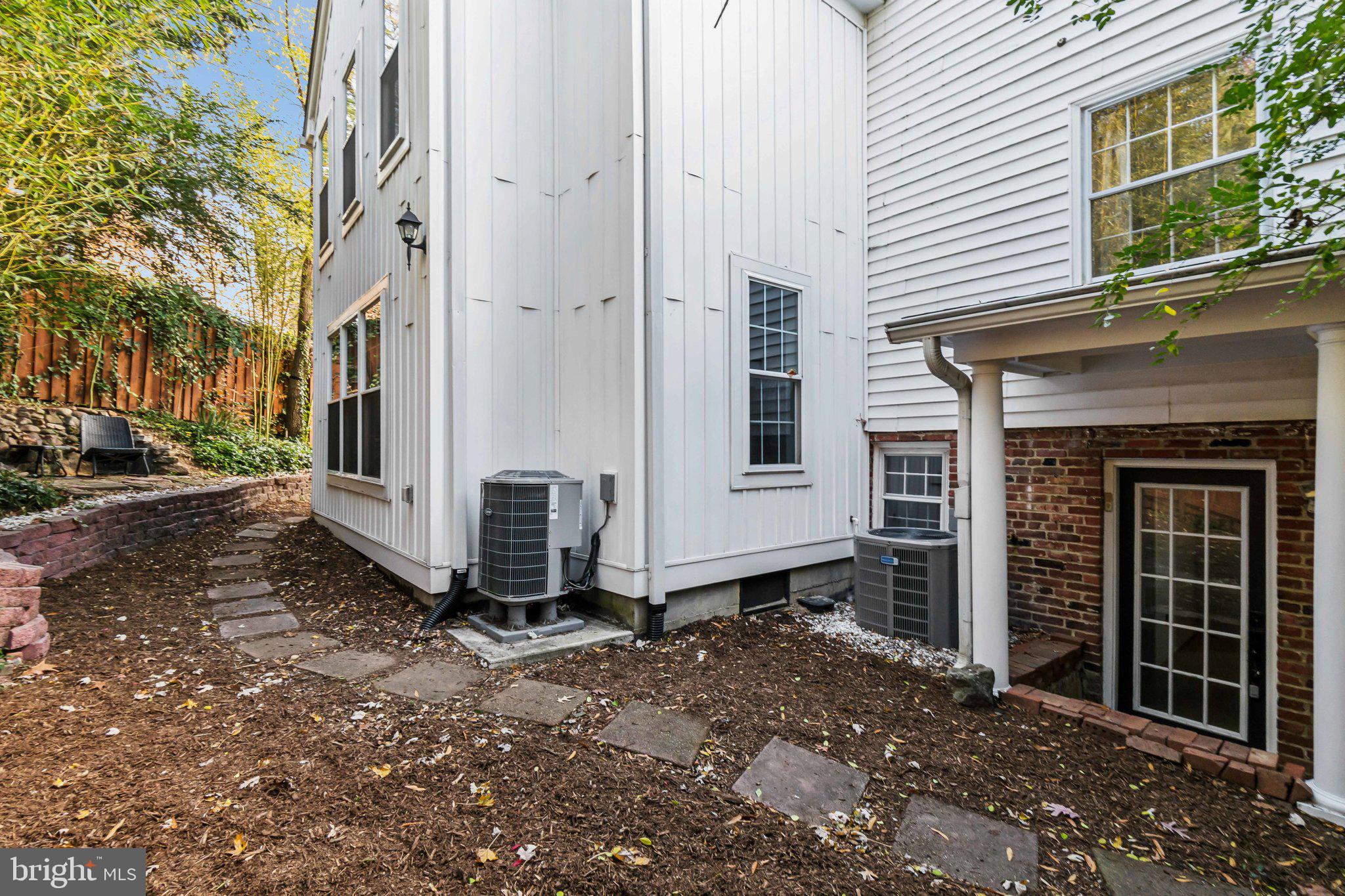 AURORA HILLS - Residential