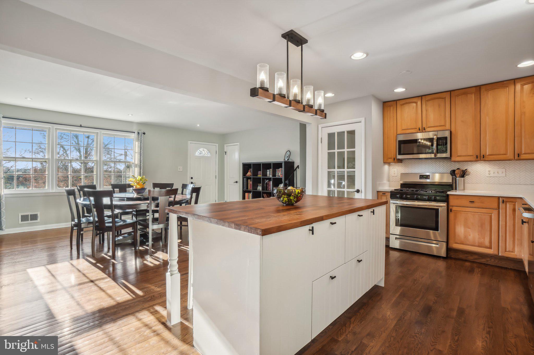 AURORA HILLS - Residential