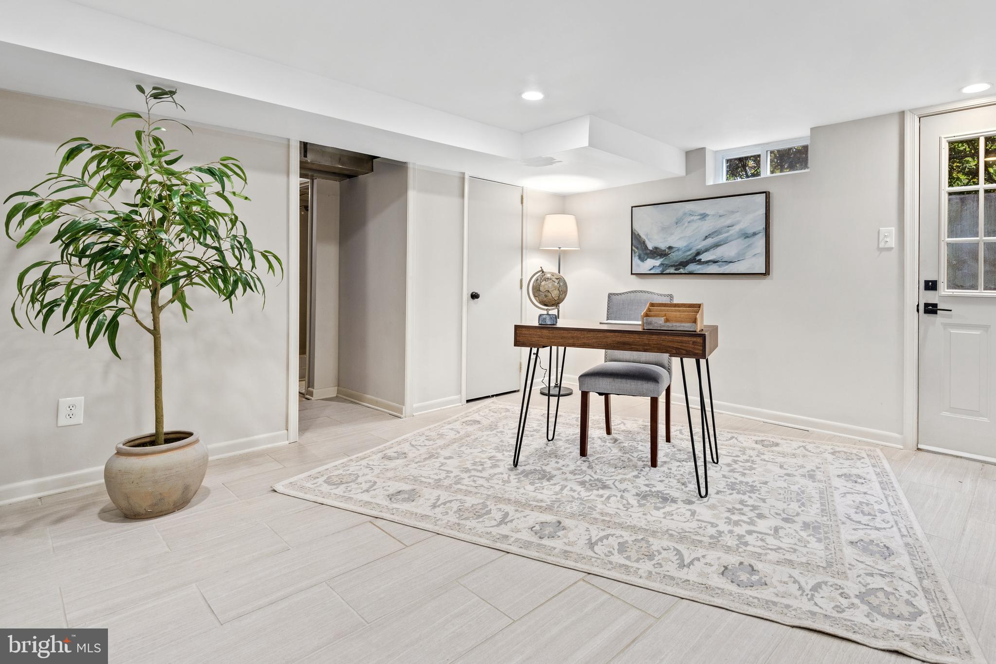 JEFFERSON MANOR - Residential