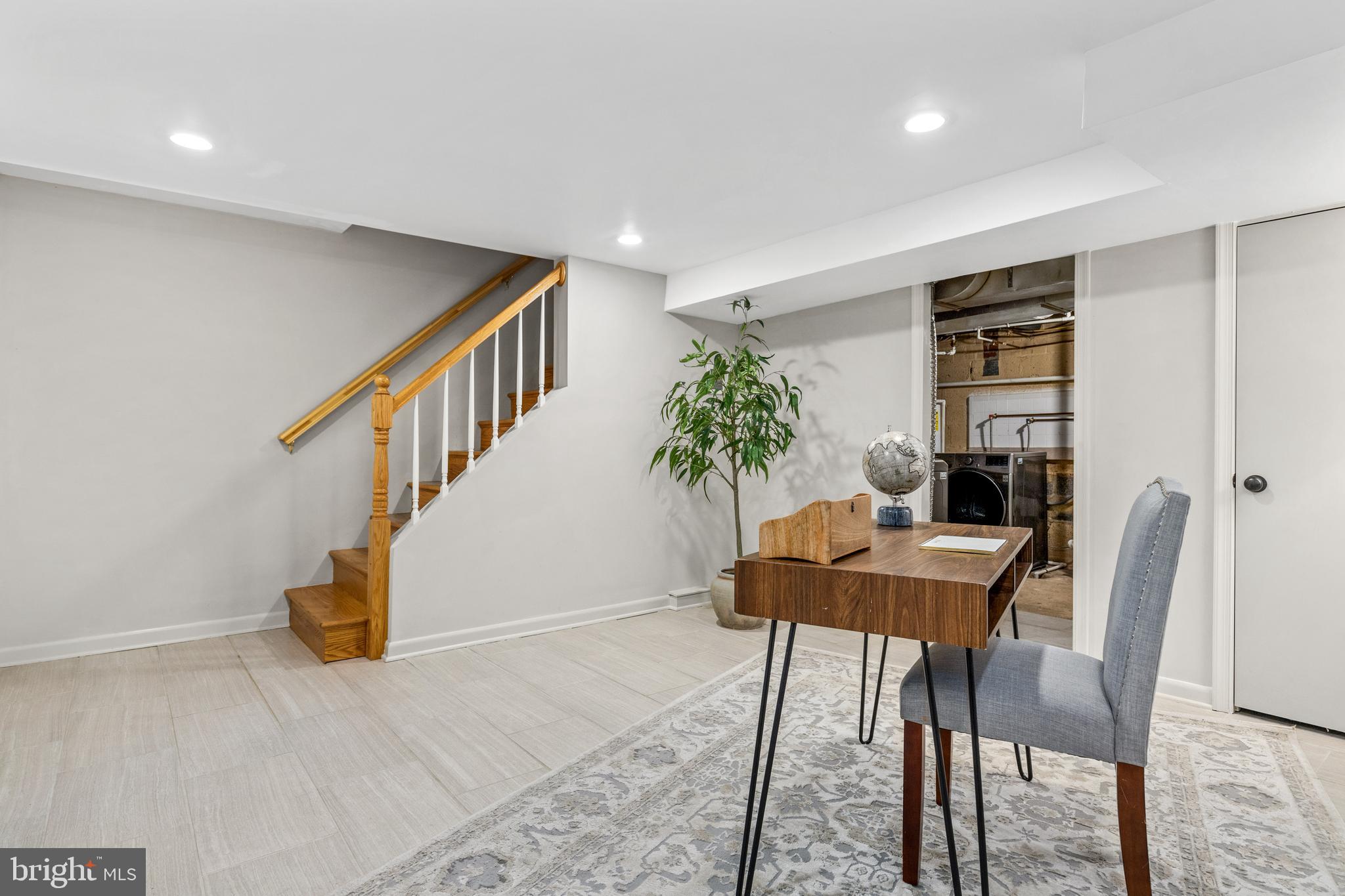 JEFFERSON MANOR - Residential