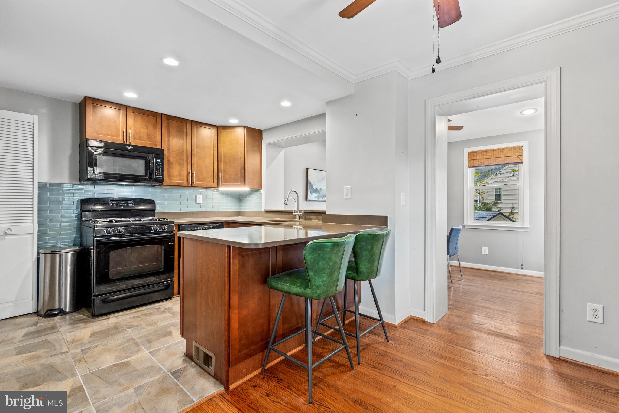 JEFFERSON MANOR - Residential