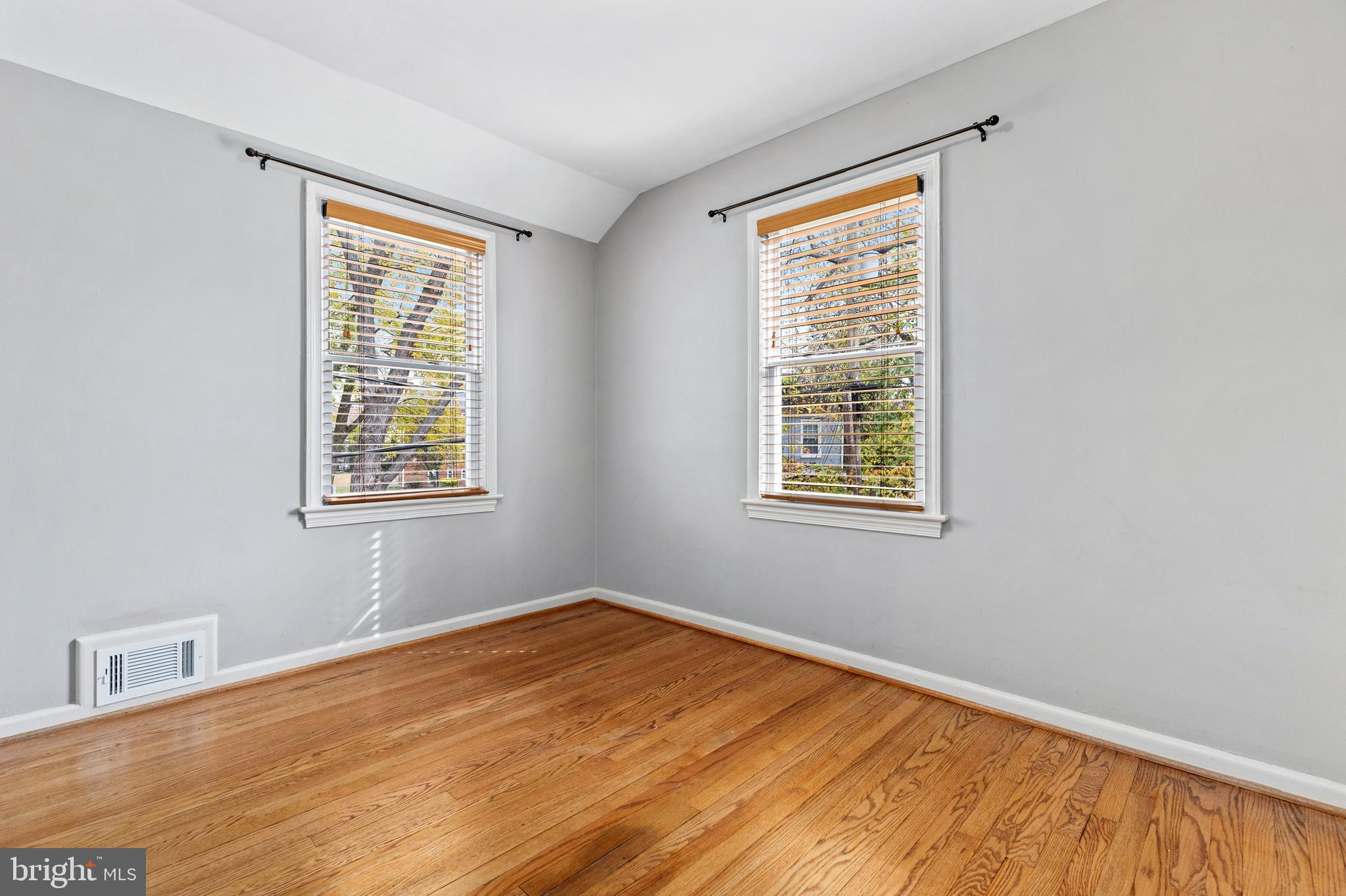 JEFFERSON MANOR - Residential