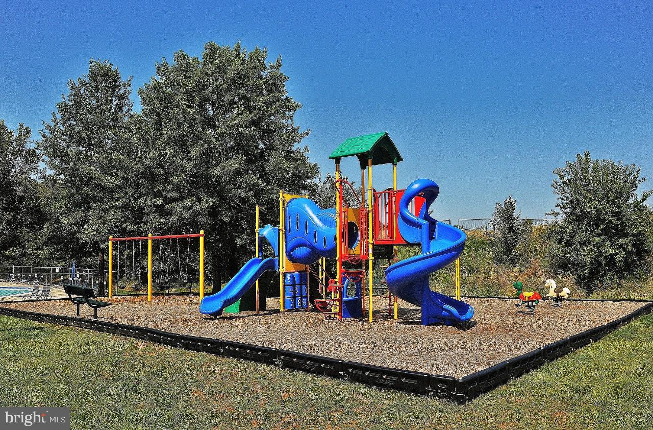 MANCHESTER LAKES - Residential