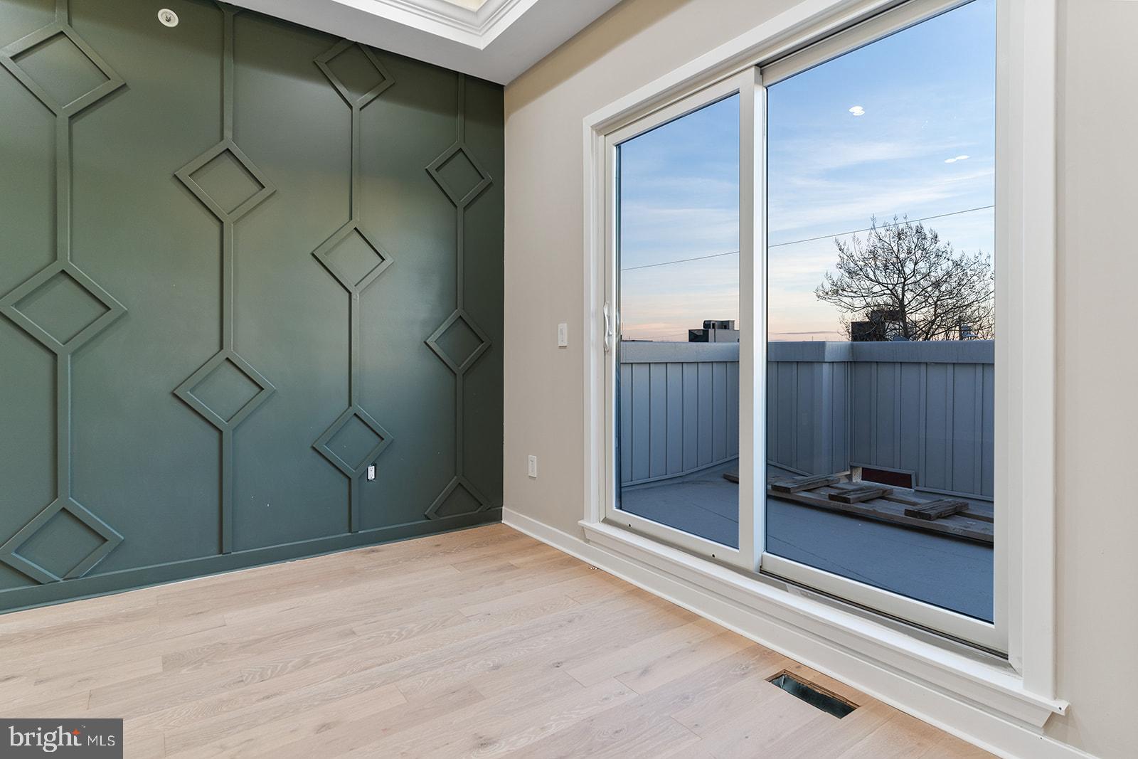 POINT BREEZE - Residential
