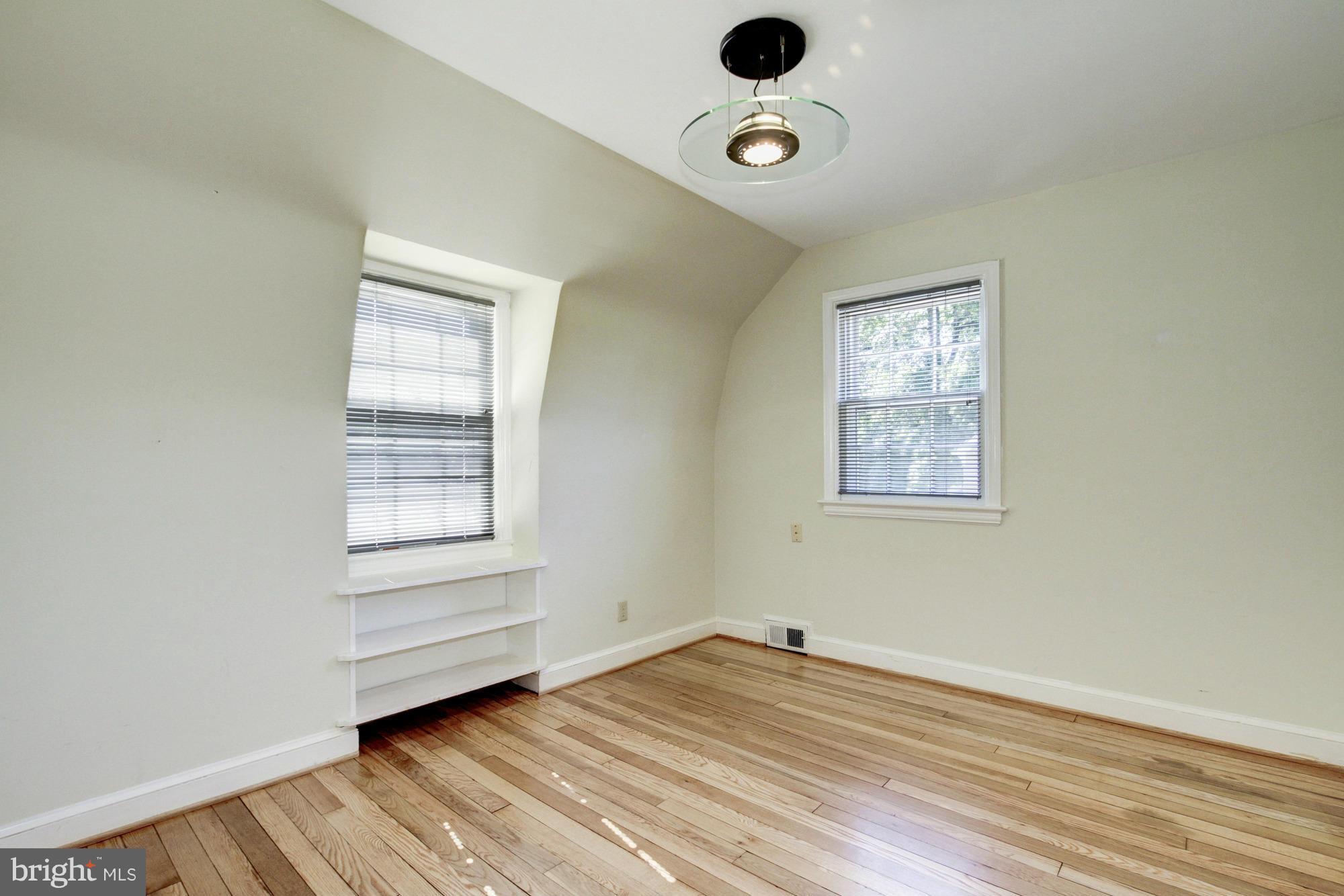 CHEVY CHASE - Residential