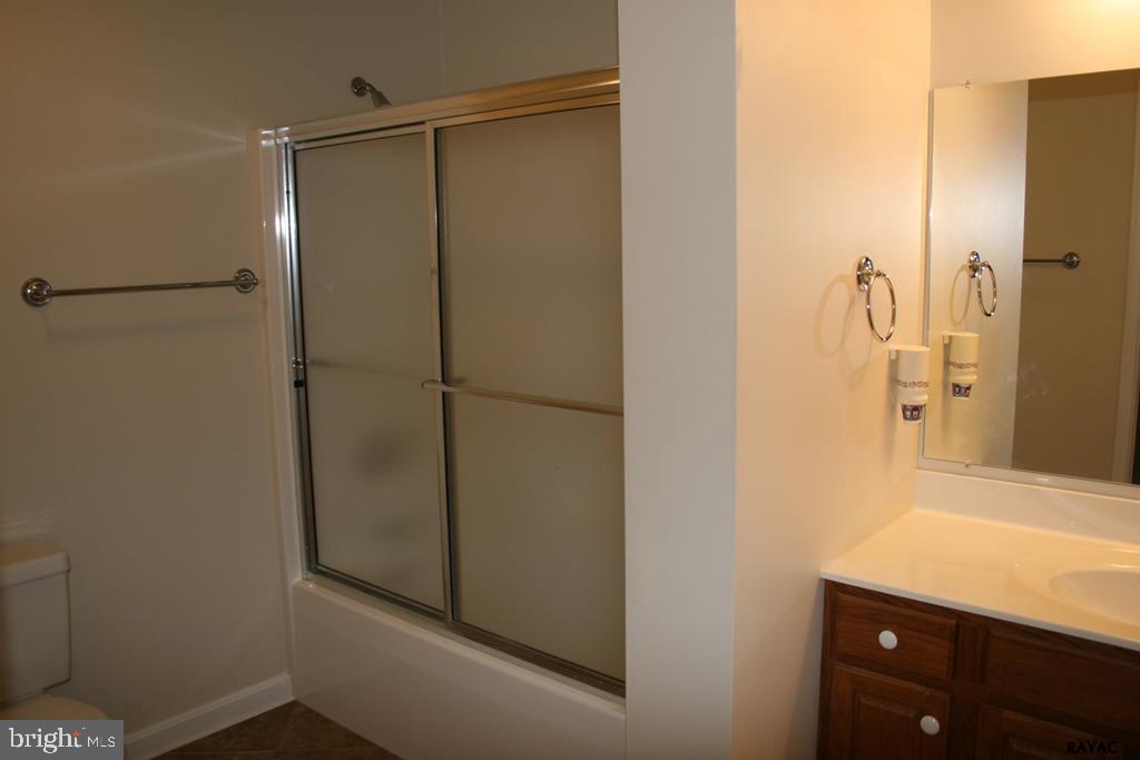NORTH POINTE - Residential