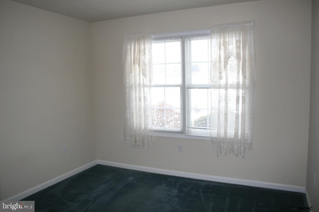 NORTH POINTE - Residential