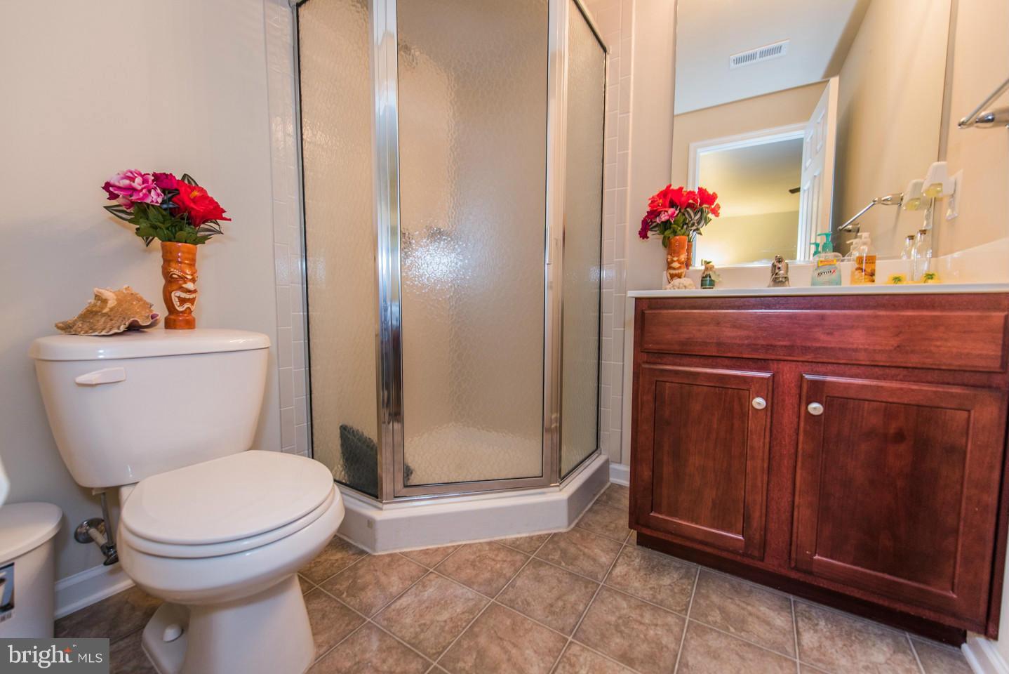 LAKELAND PLACE - Residential