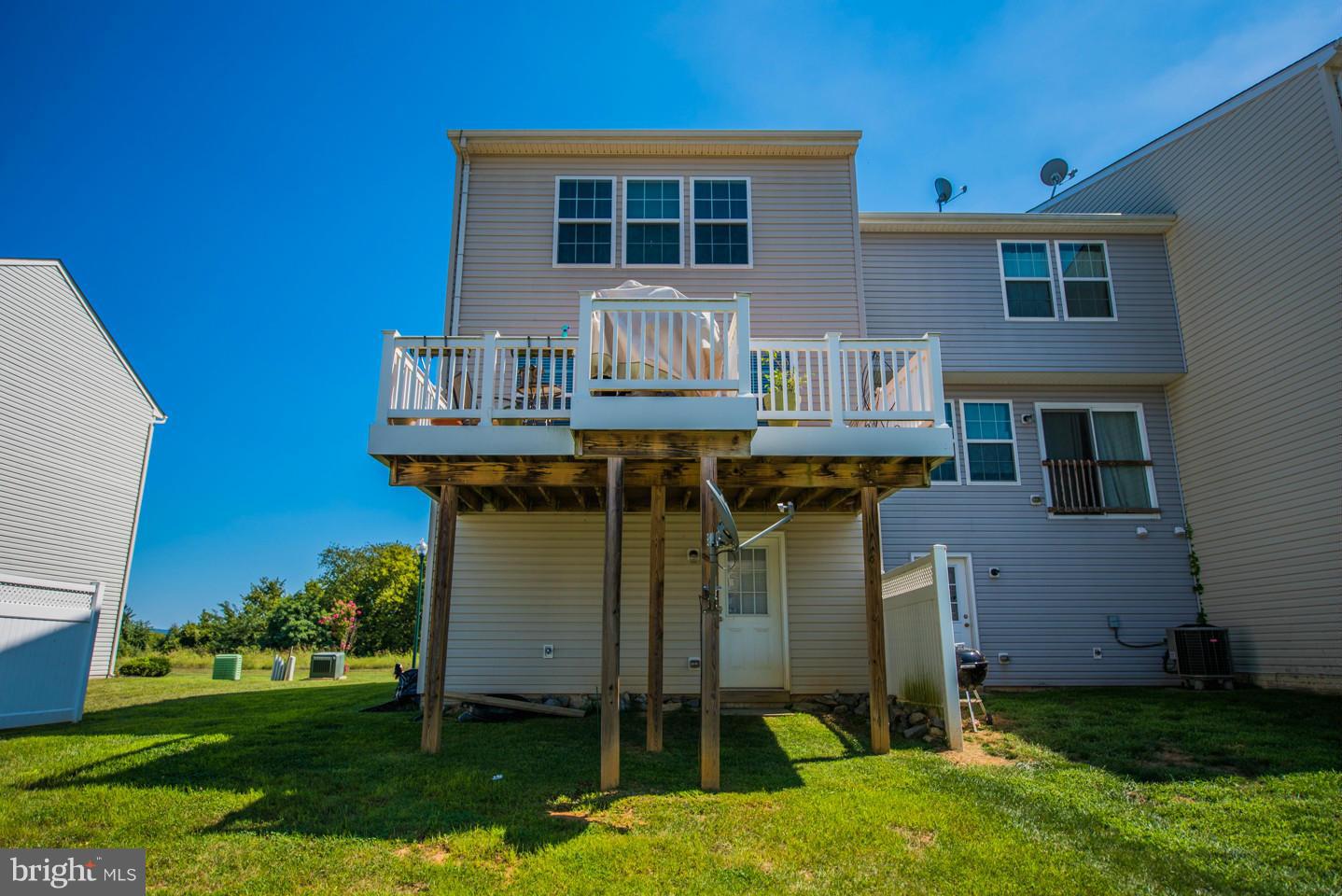 LAKELAND PLACE - Residential