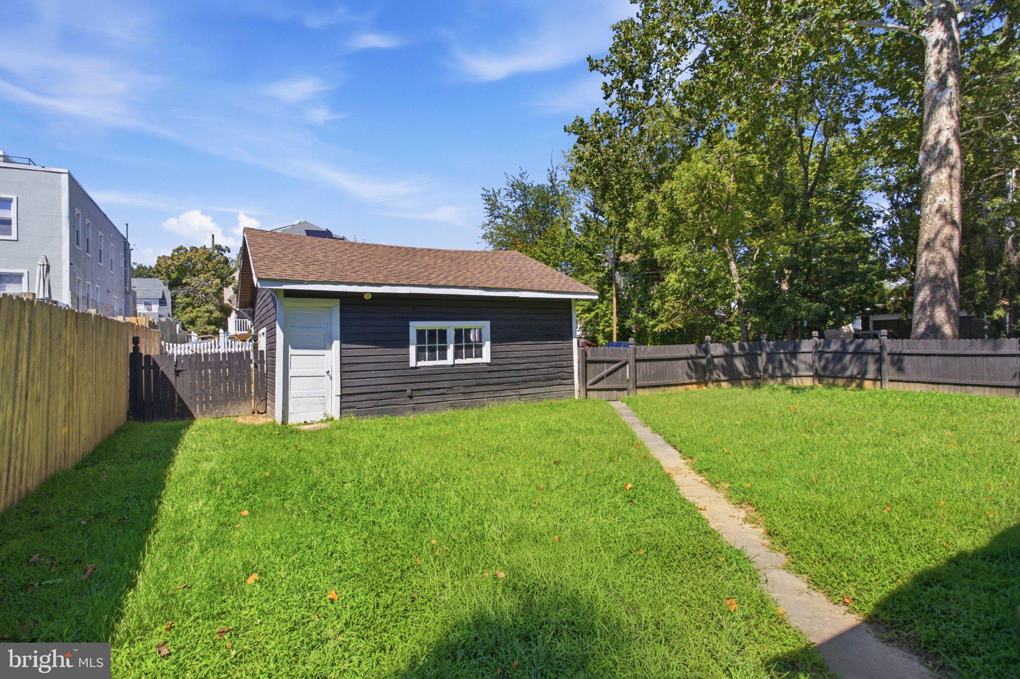 500 SHARP AVENUE