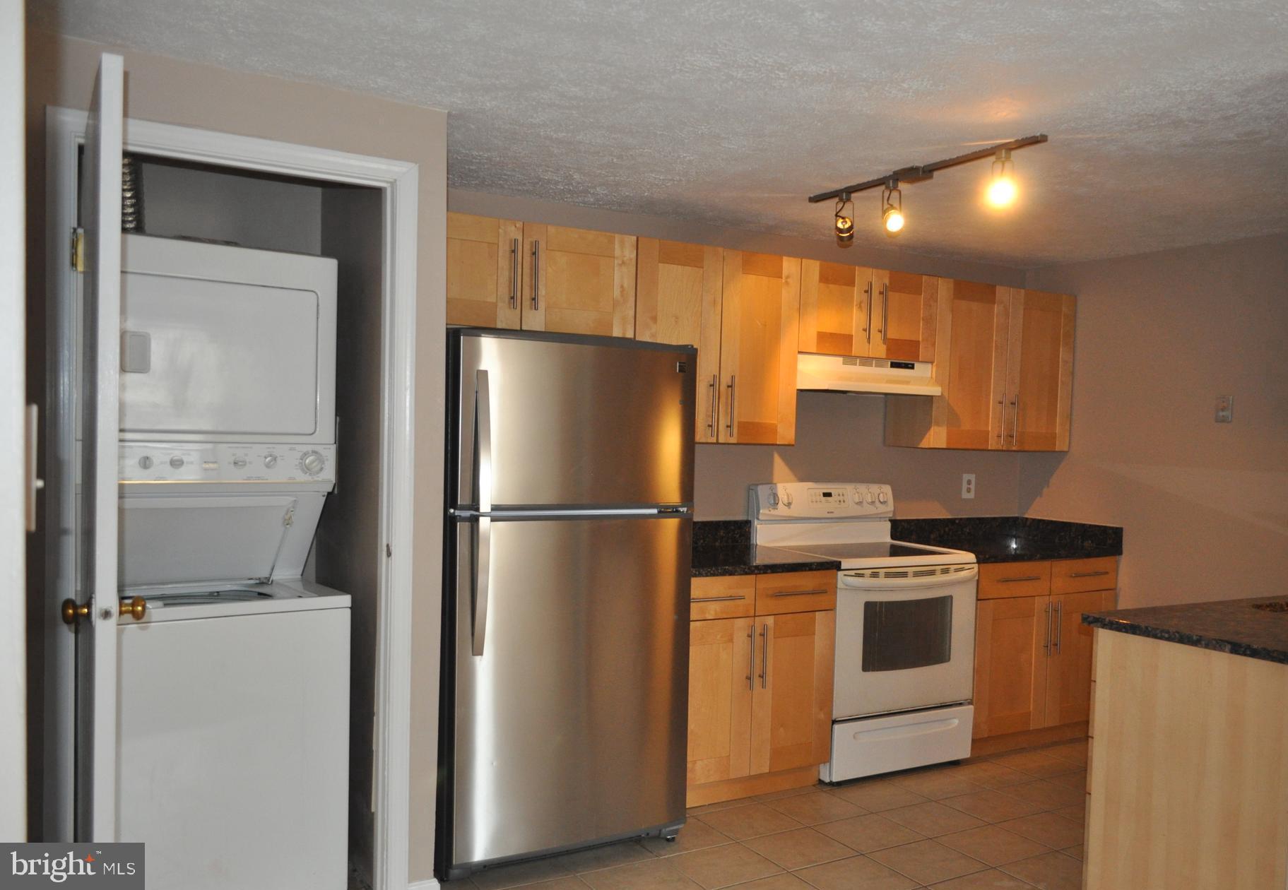 CLARY'S FOREST - Residential Lease